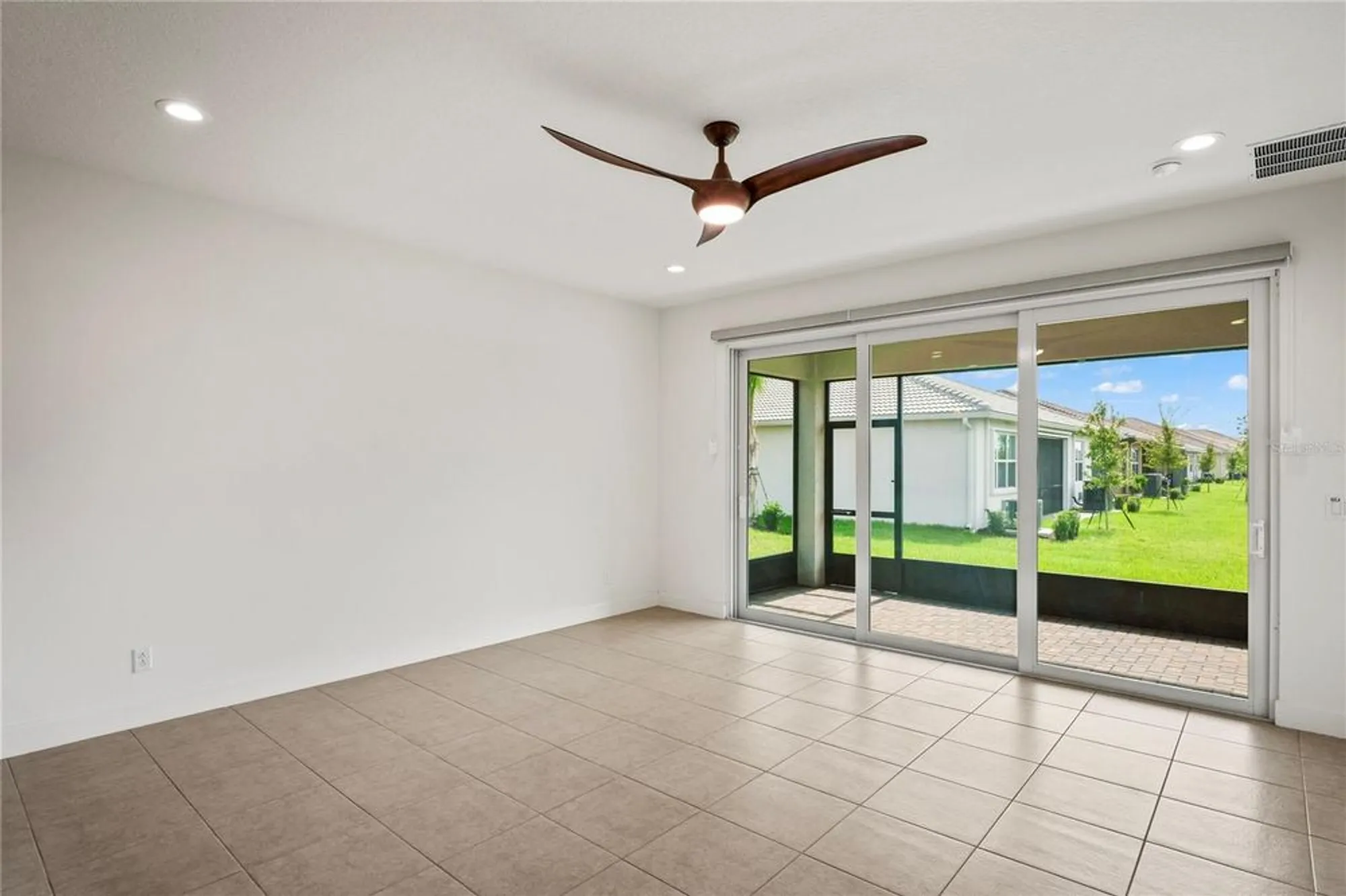 Property Slideshow image 7 of 61 | 4906 avila lakes dr, Wimauma, FL, 33598