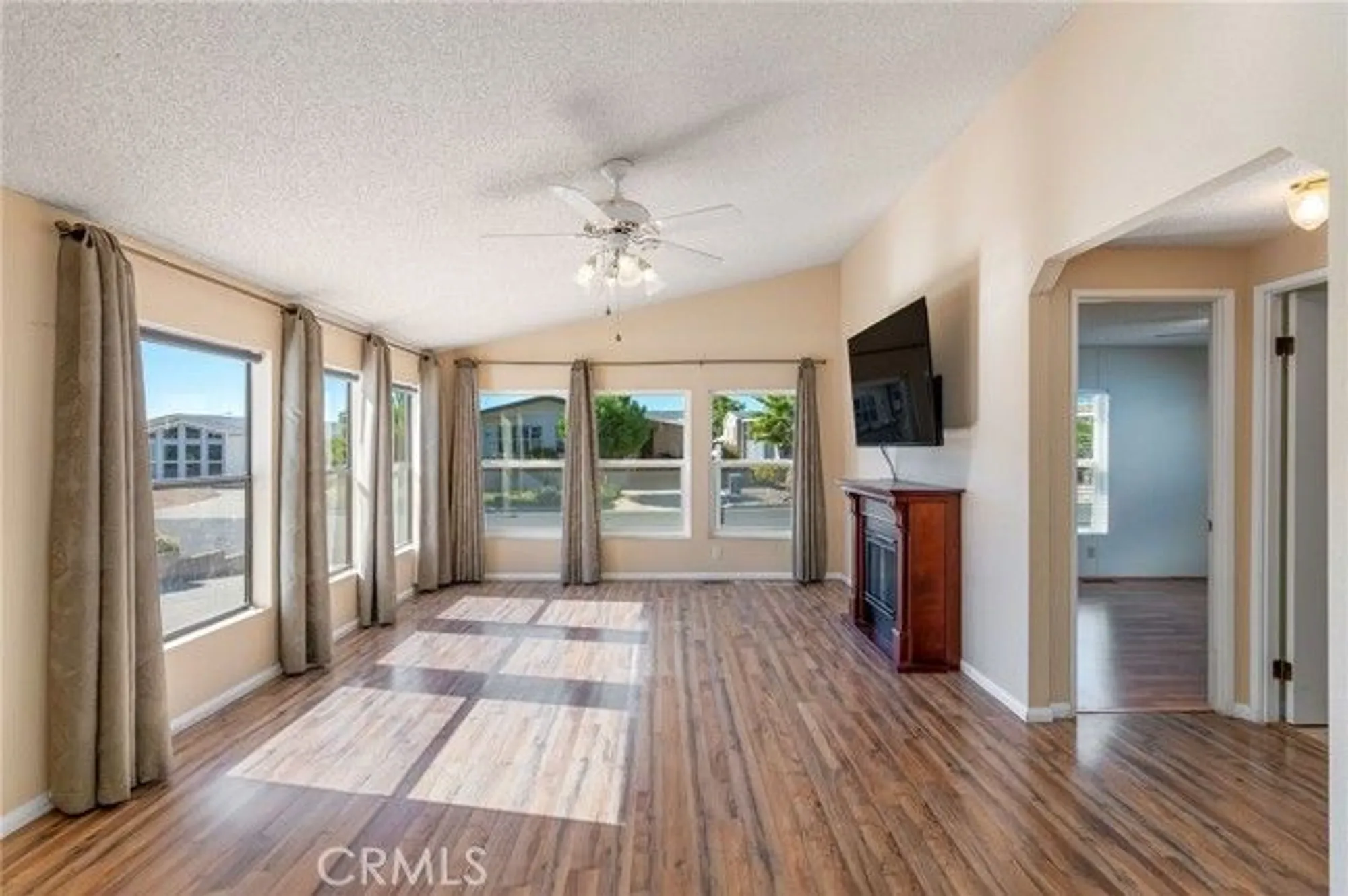 Property Slideshow image 4 of 44 | 38350 via taffia, Murrieta, CA, 92563