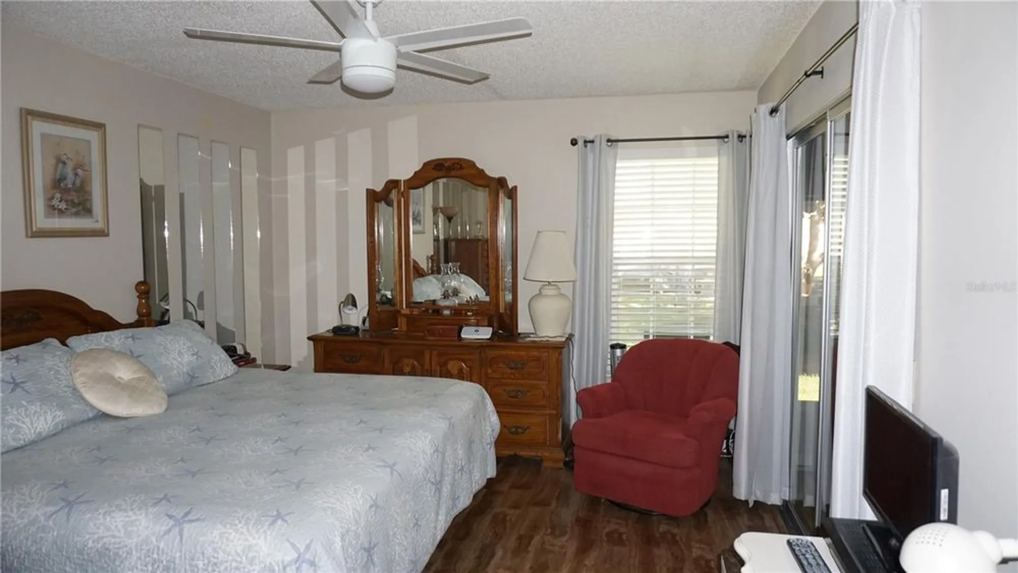Property Slideshow image 15 of 39 | 11241 versailles ln, Port Richey, FL, 34668