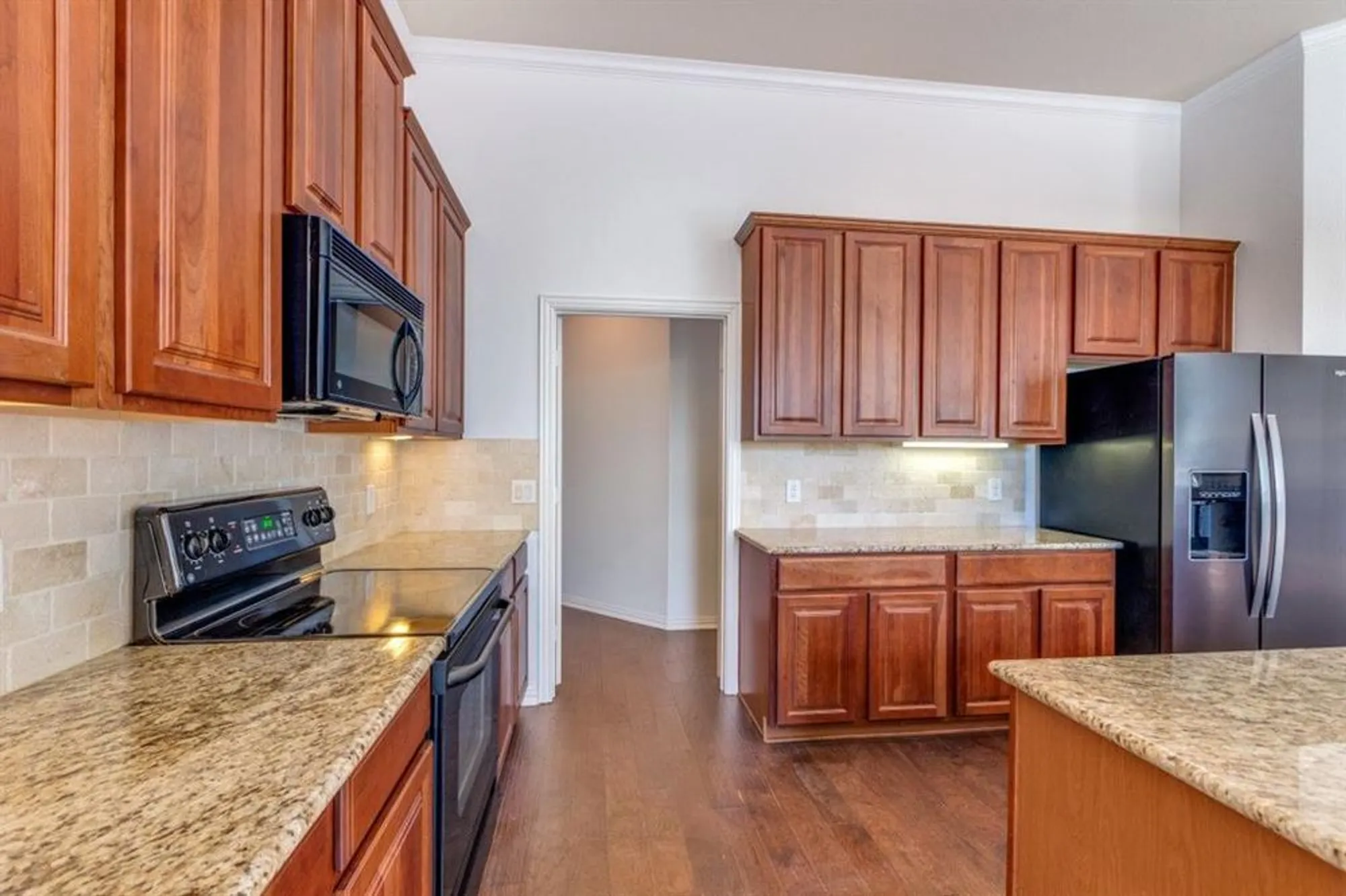 Property Slideshow image 10 of 25 | 727 scenic ranch cir, Fairview, TX, 75069