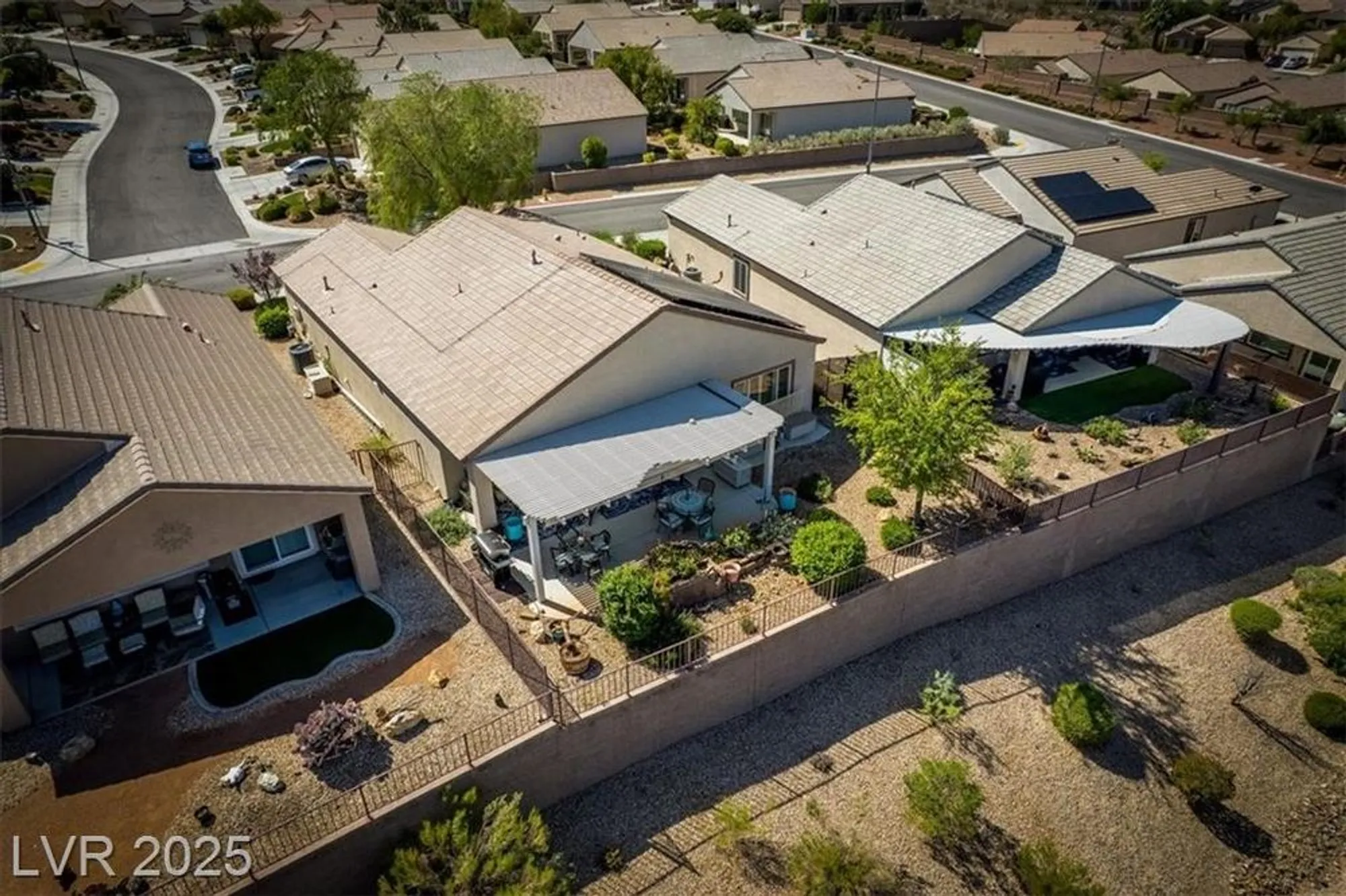Property Slideshow image 7 of 47 | 2486 divine sky dr, Henderson, NV, 89044