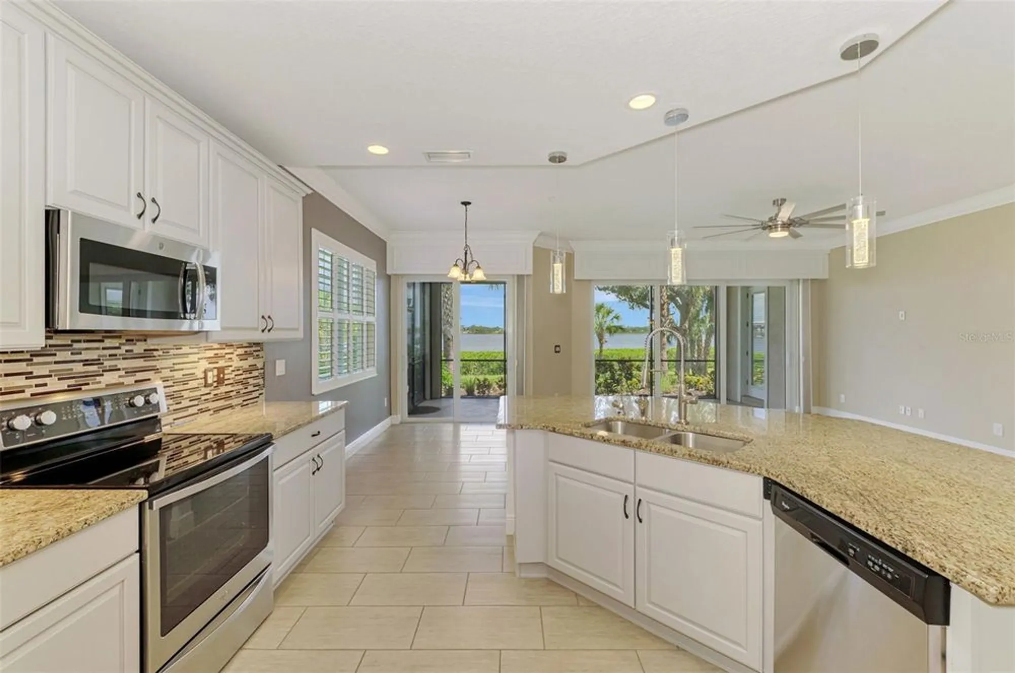 Property Slideshow image 12 of 77 | 1226 riverscape st, Bradenton, FL, 34208