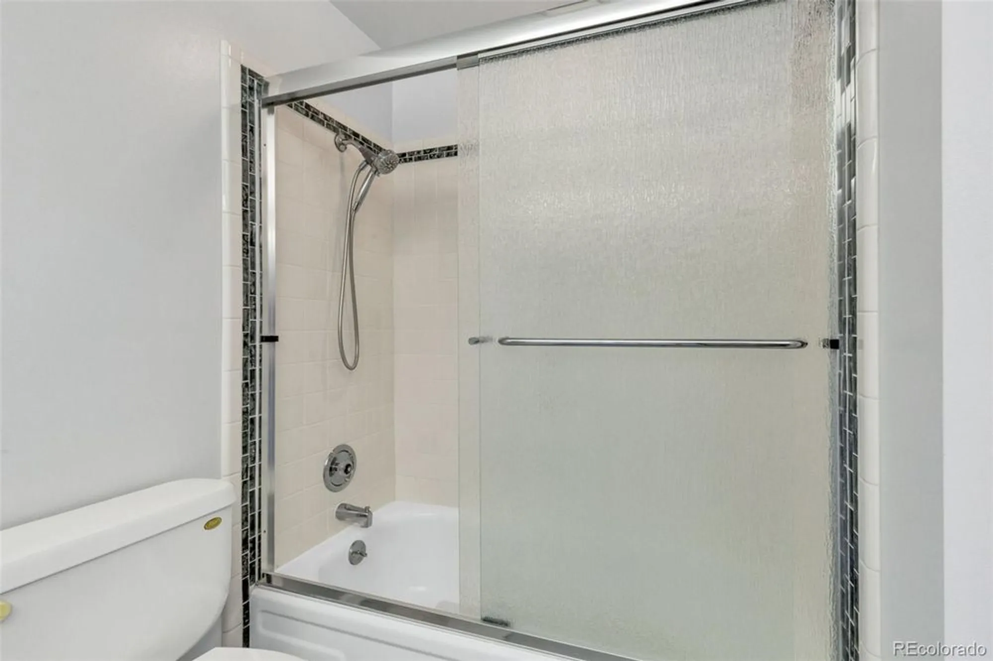 Property Slideshow image 19 of 50 | 14390 e marina dr apt 606, Aurora, CO, 80014