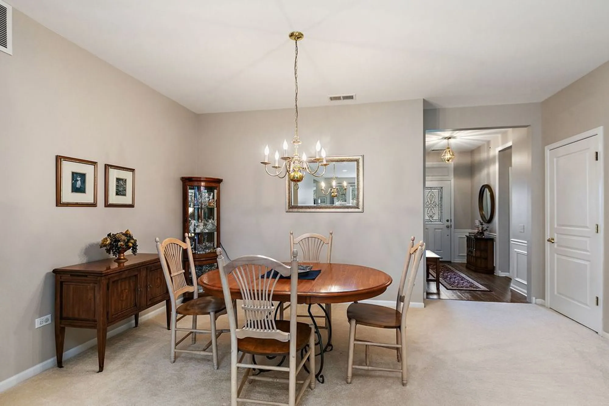 Property Slideshow image 4 of 24 | 13515 ivy dr, Huntley, IL, 60142