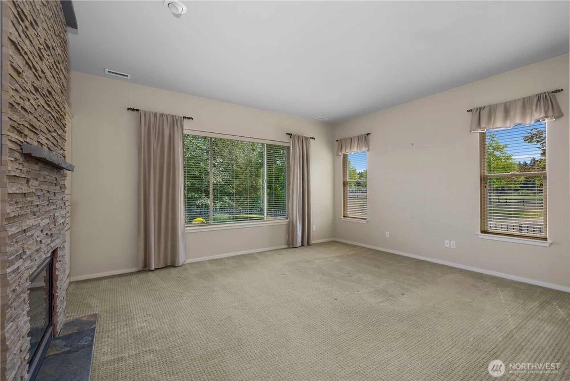 Property Slideshow image 27 of 40 | 4212 vashon dr, Lacey, WA, 98516