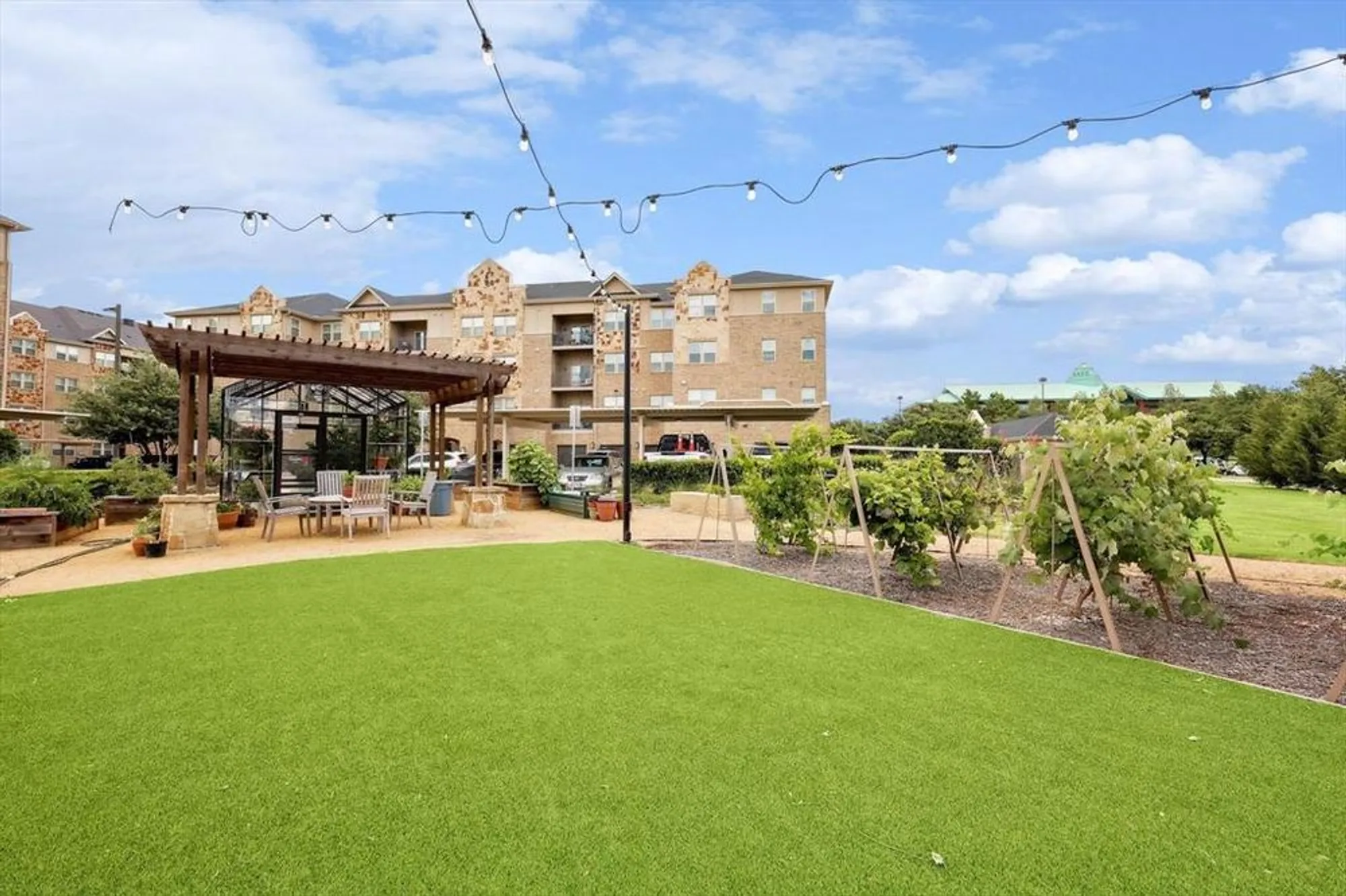 Property Slideshow image 28 of 38 | 1735 wittington pl apt 3308, Dallas, TX, 75234