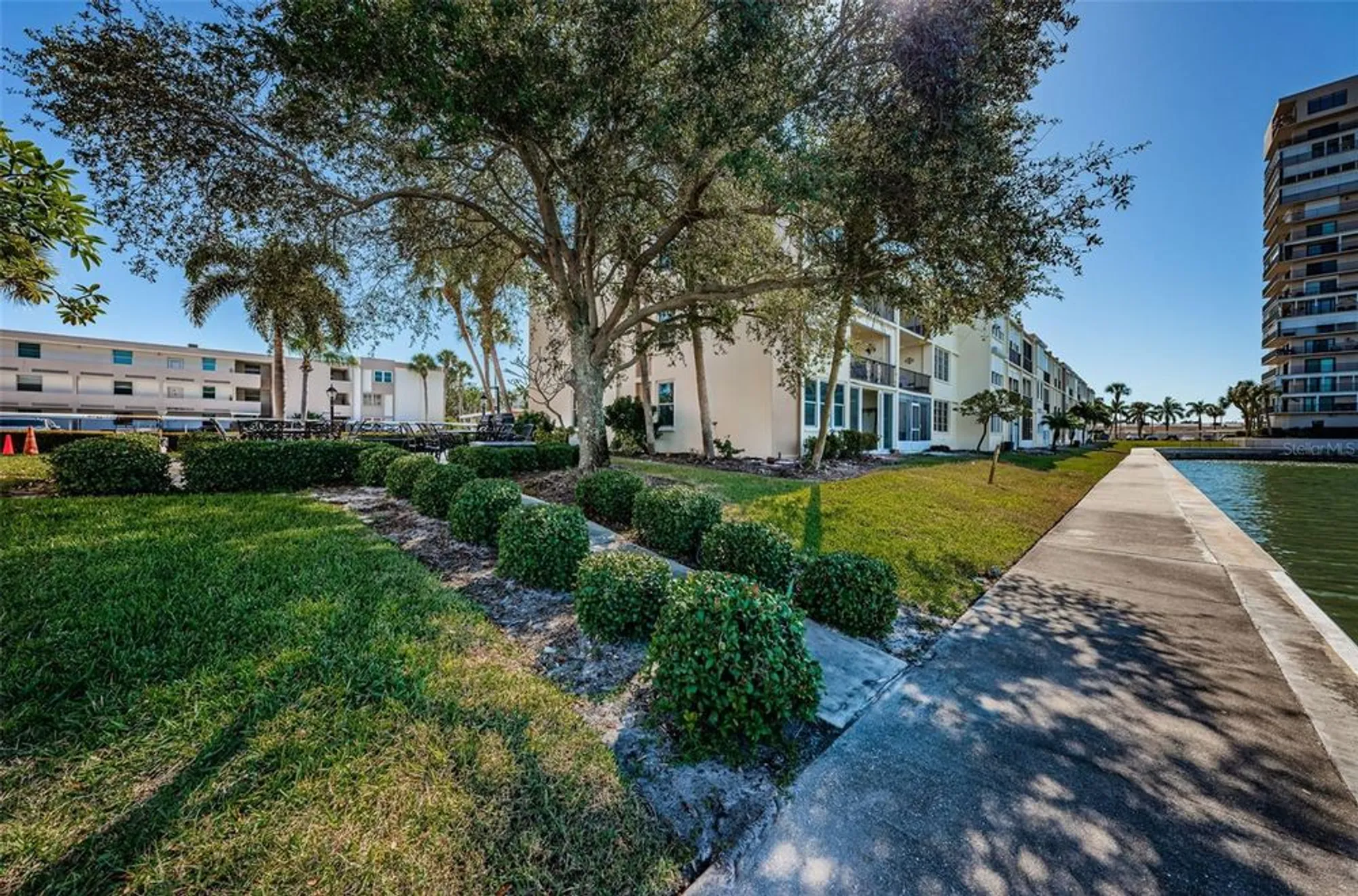 Property Slideshow image 33 of 90 | 7420 bay island dr 171, South Pasadena, FL, 33707