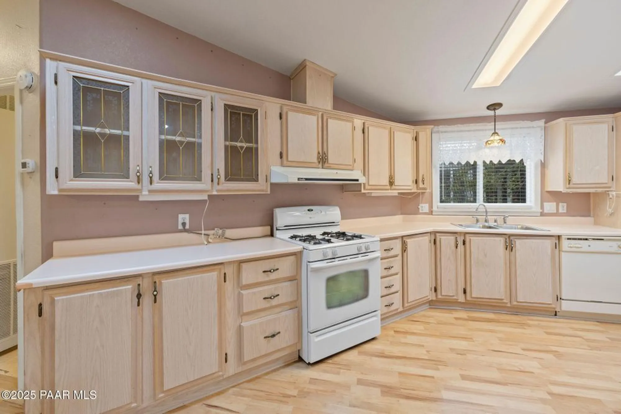 Property Slideshow image 12 of 36 | 944 n mountain hollow ct, Prescott, AZ, 86301