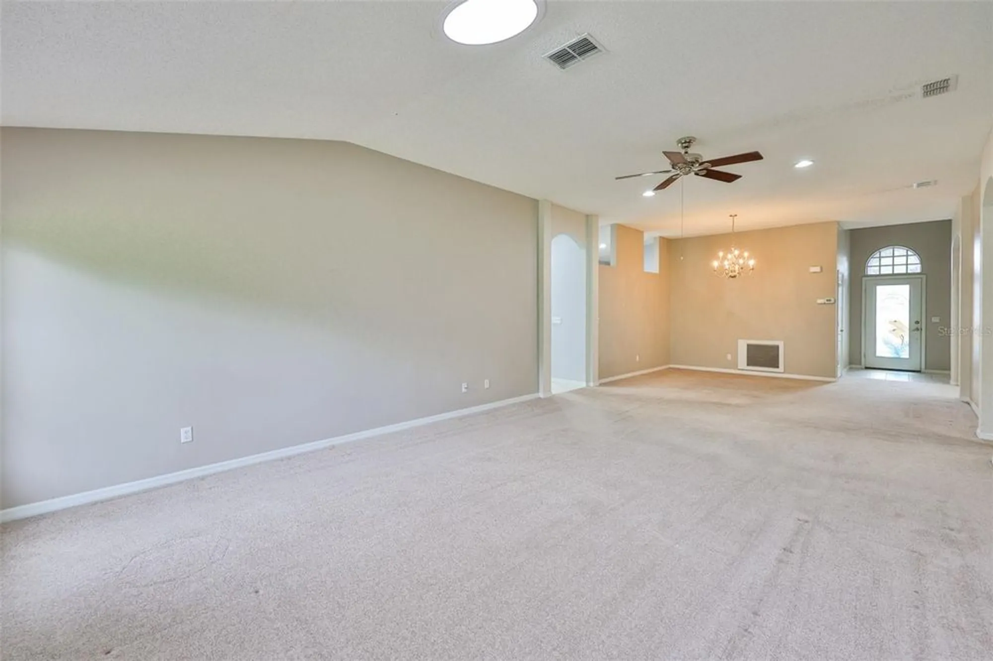 Property Slideshow image 13 of 59 | 920 villeroy greens dr, Sun City Center, FL, 33573