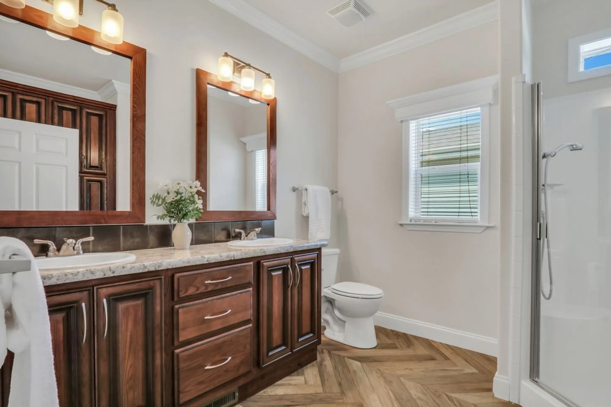 Property Slideshow image 16 of 24 | 305 legacy ct, Grayslake, IL, 60030