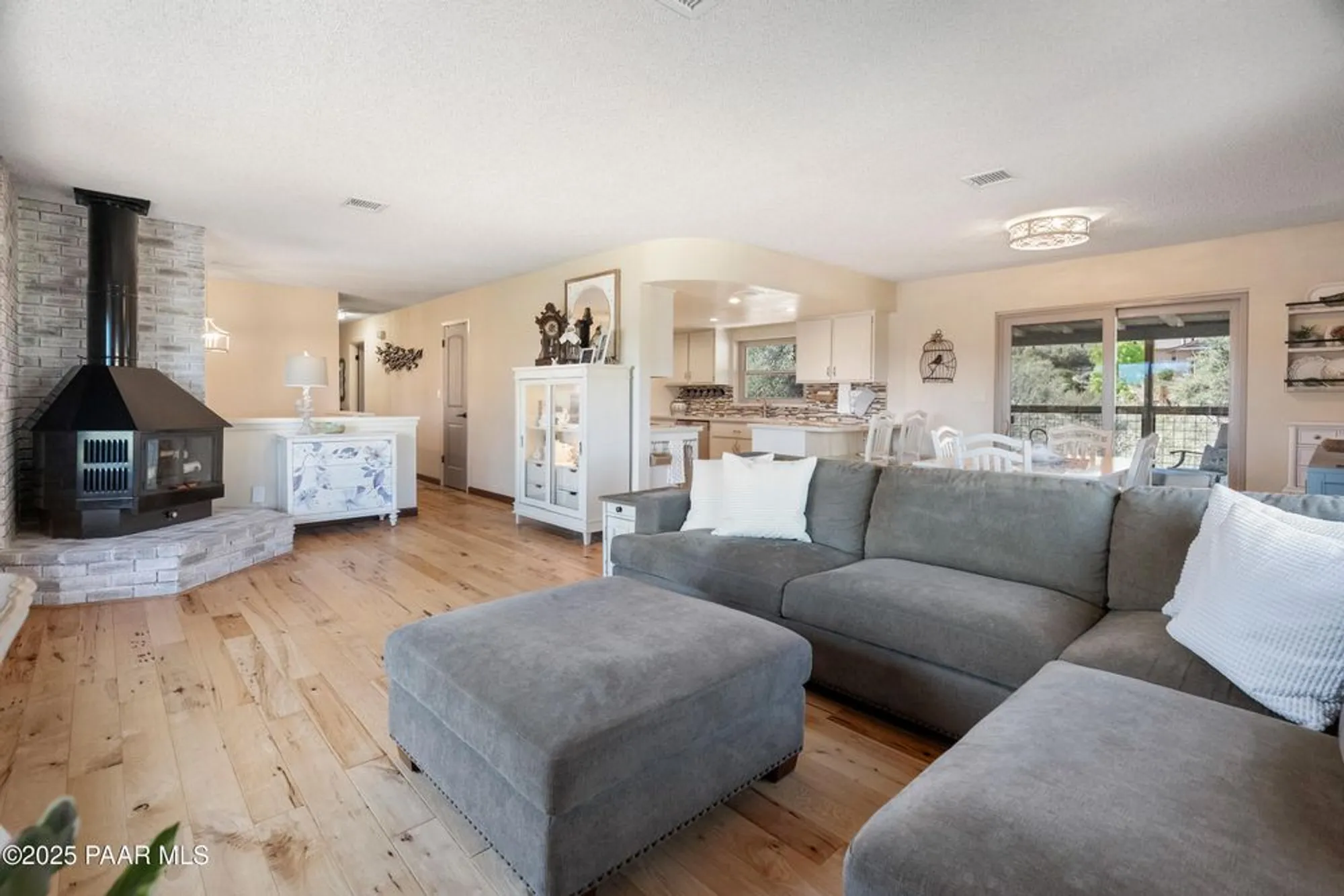 Property Slideshow image 35 of 45 | 722 sunrise blvd, Prescott, AZ, 86301