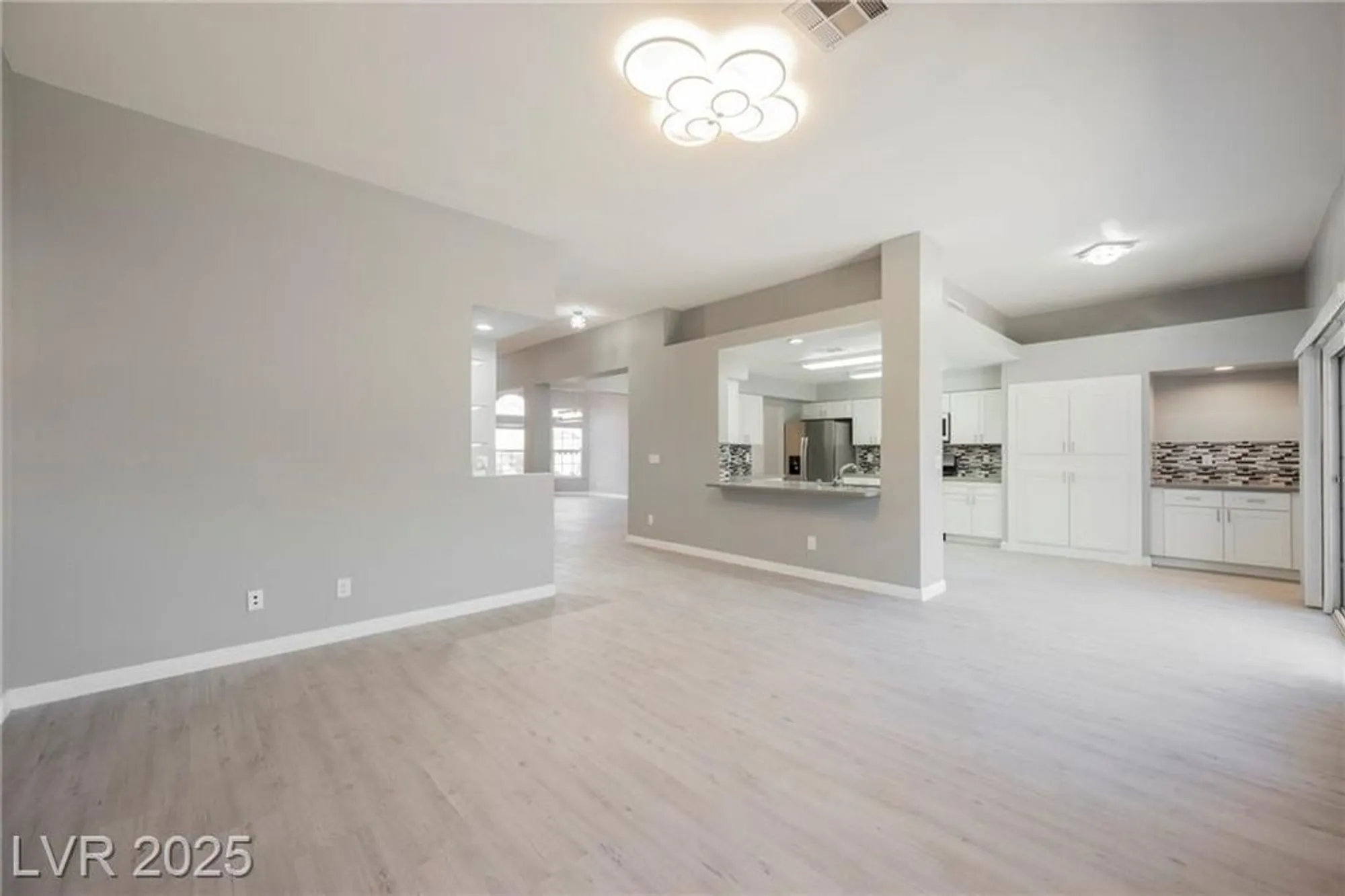 Property Slideshow image 25 of 66 | 5133 burr oak dr, Las Vegas, NV, 89130