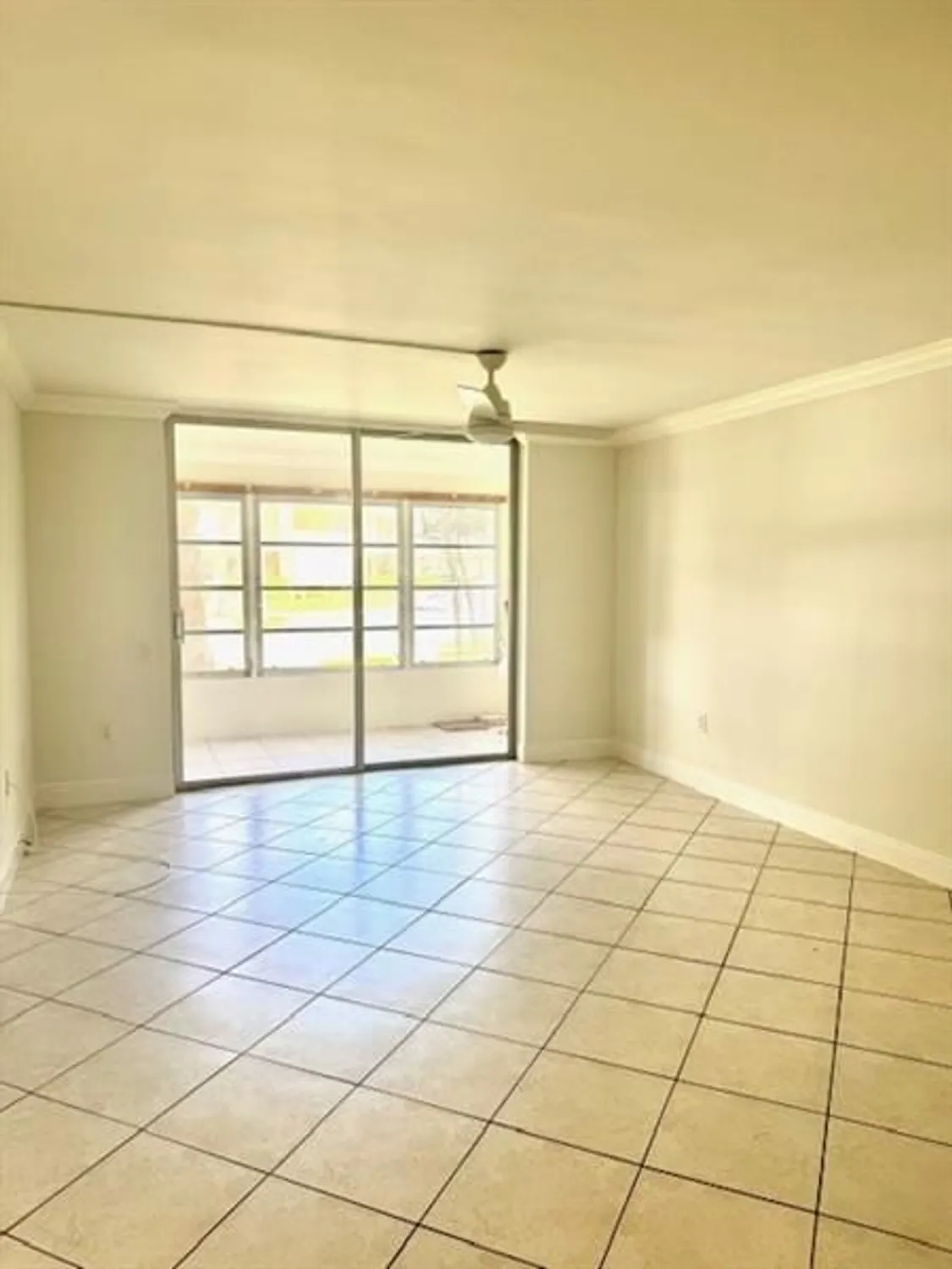 Property Slideshow image 8 of 21 | 9091 lime bay blvd apt 109, Tamarac, FL, 33321