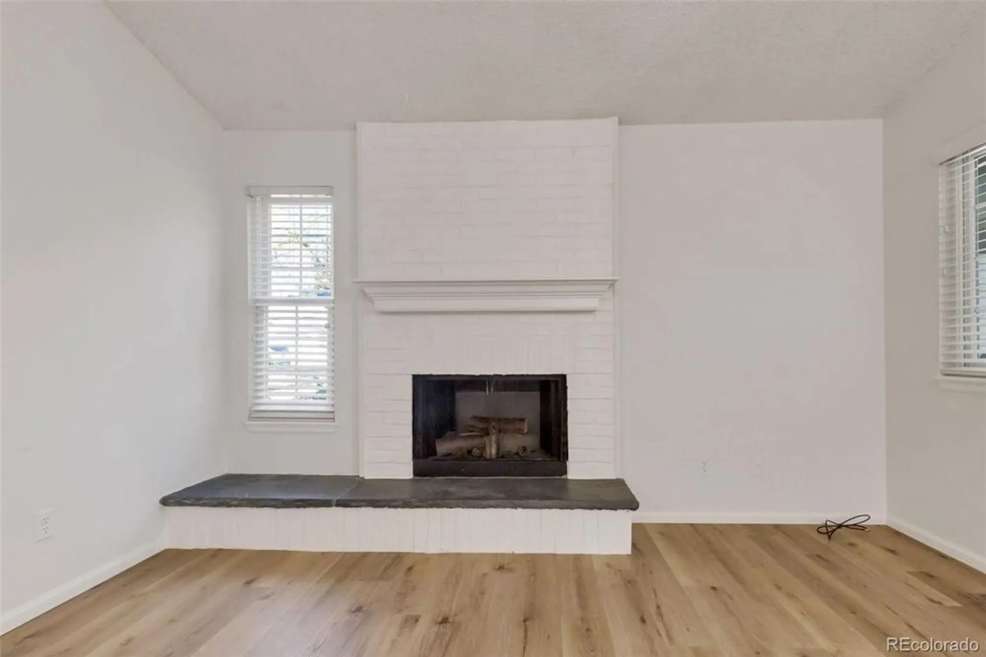 Property Slideshow image 5 of 49 | 13886 e linvale pl, Aurora, CO, 80014