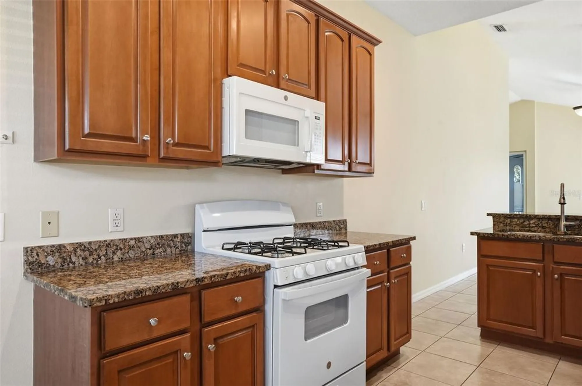 Property Slideshow image 10 of 36 | 6431 wingspan way, Bradenton, FL, 34203