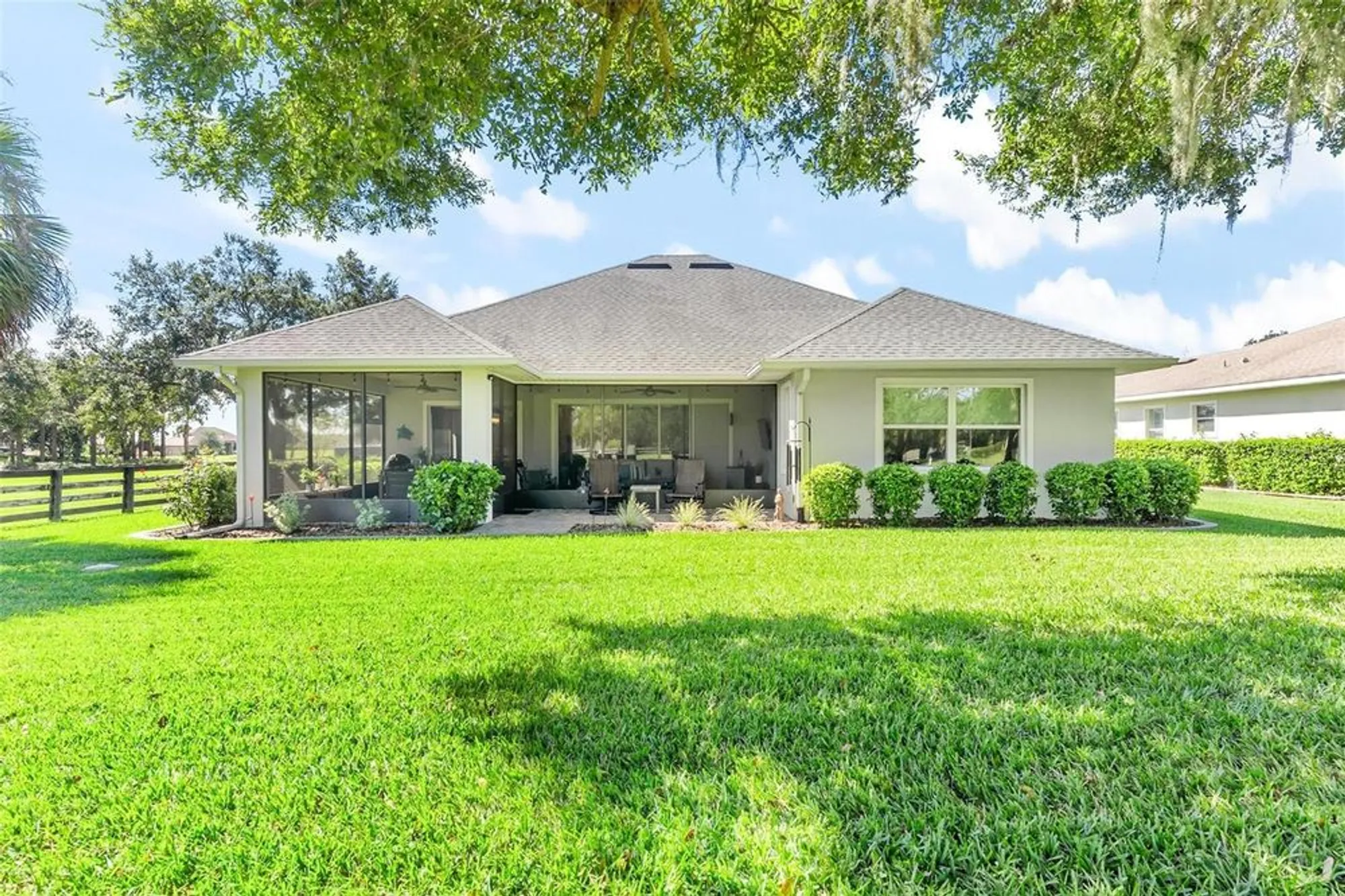 Property Slideshow image 44 of 56 | 5066 greens dr, Lady Lake, FL, 32159