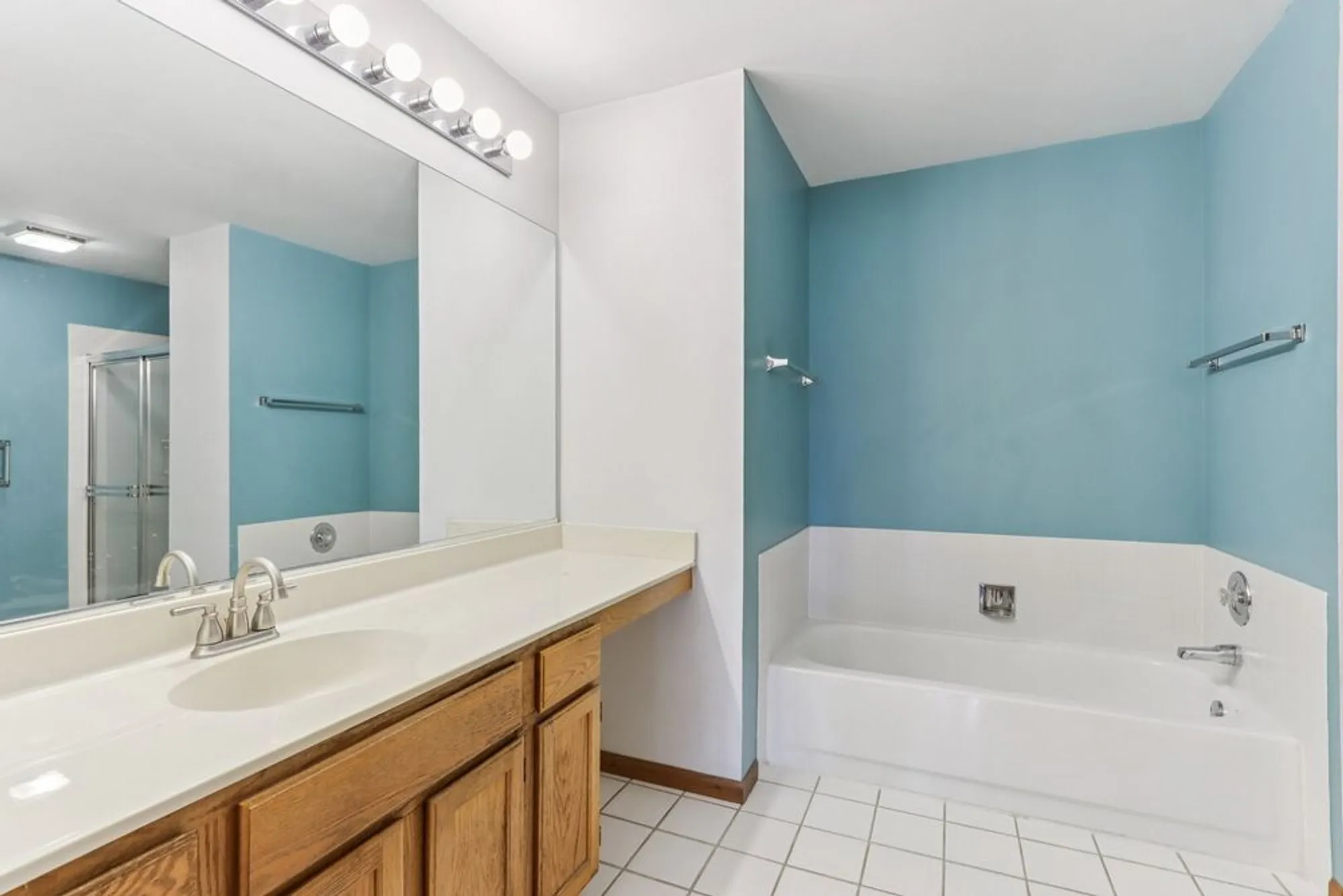 Property Slideshow image 15 of 39 | 13434 redberry cir, Plainfield, IL, 60544