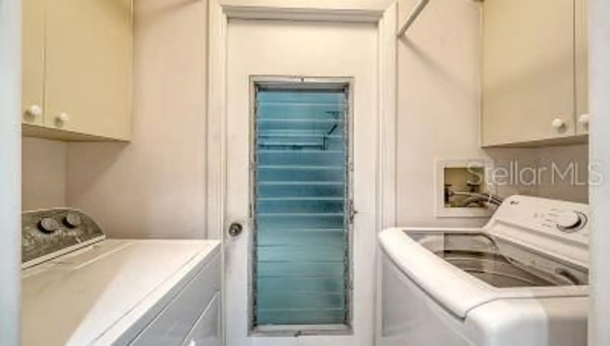 Property Slideshow image 13 of 37 | 7170 wood creek dr # 40, Sarasota, FL, 34231