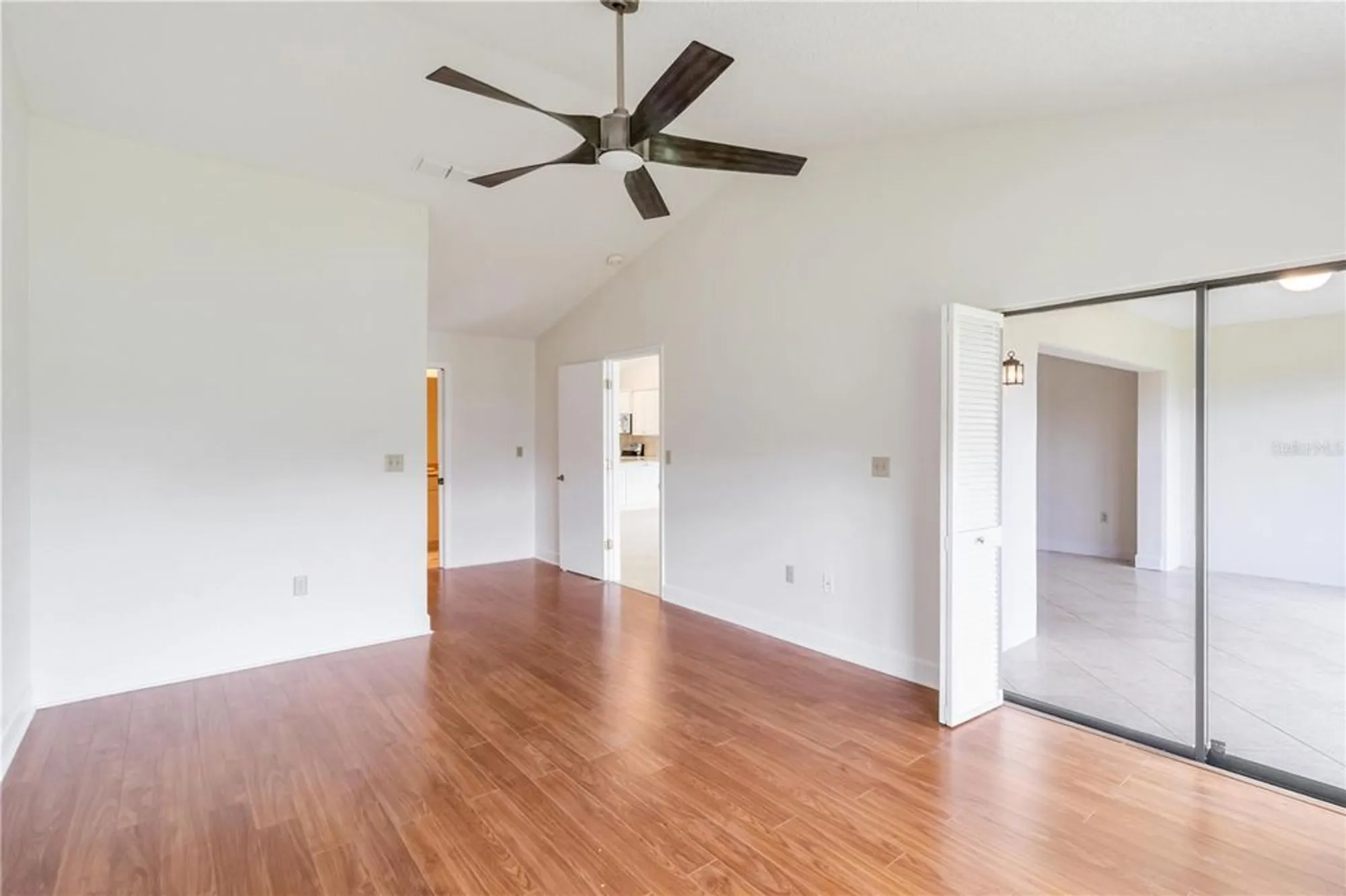 Property Slideshow image 25 of 60 | 6085 clubside dr, Sarasota, FL, 34243