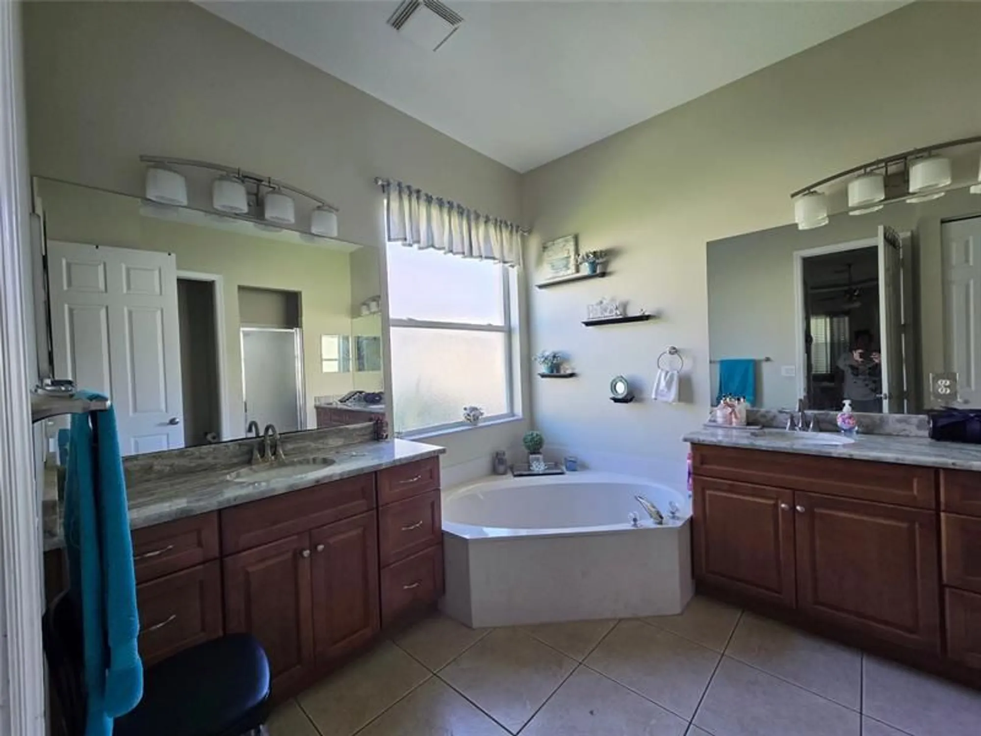 Property Slideshow image 14 of 21 | 723 sw myakka river trce, Port St Lucie, FL, 34986