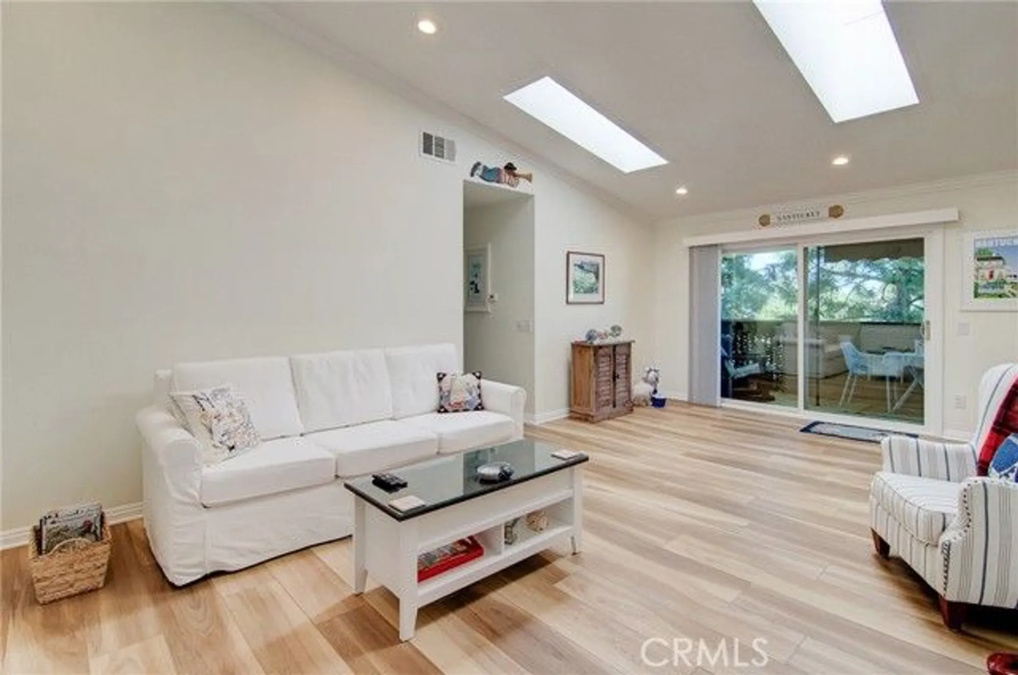 Property Slideshow image 4 of 22 | 8788 coral springs ct 203 h, Huntington Beach, CA, 92646