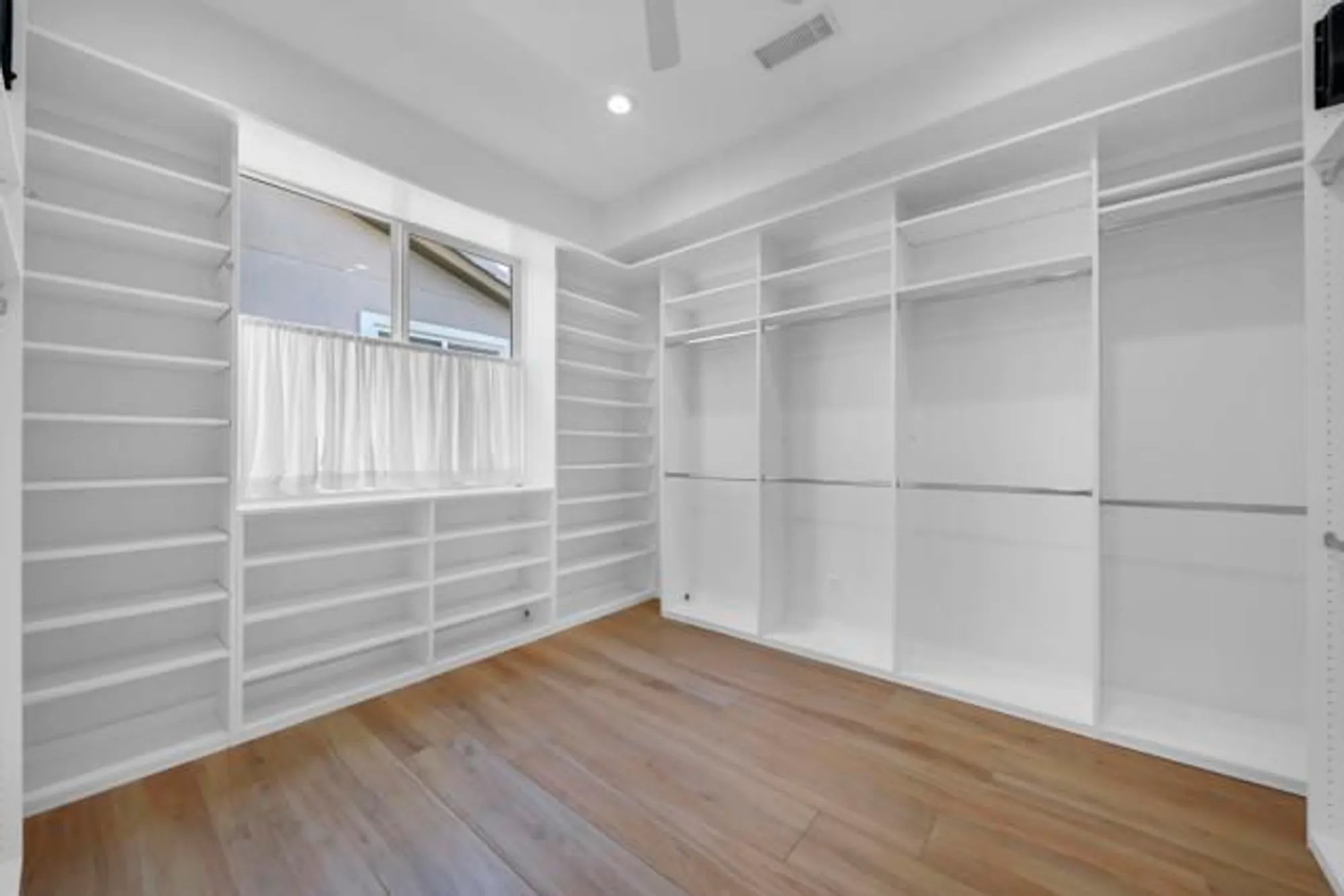 Property Slideshow image 26 of 66 | 81800 eagle claw dr, La Quinta, CA, 92253