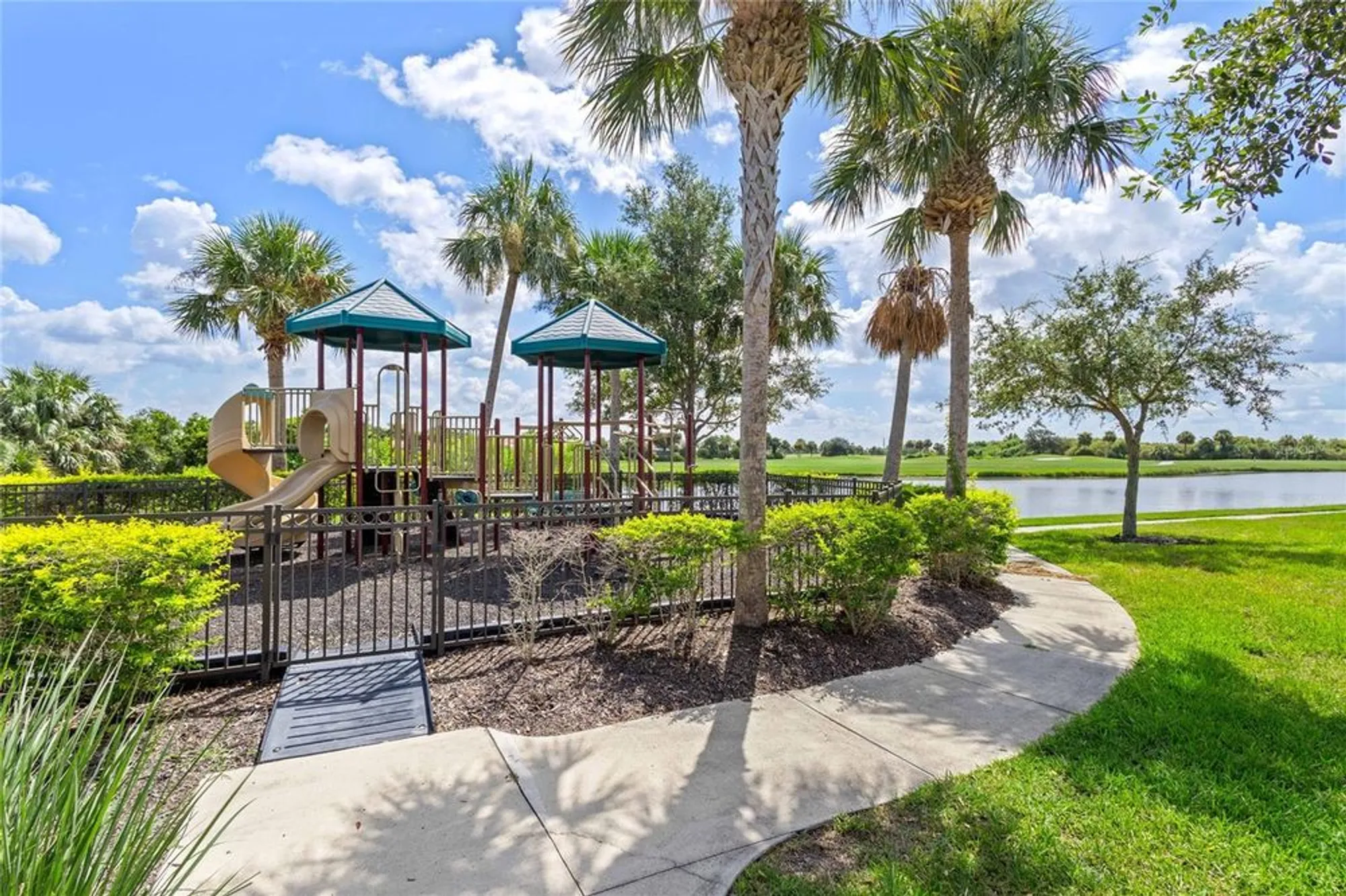 Property Slideshow image 50 of 58 | 10035 crooked creek dr unit 202, Venice, FL, 34293