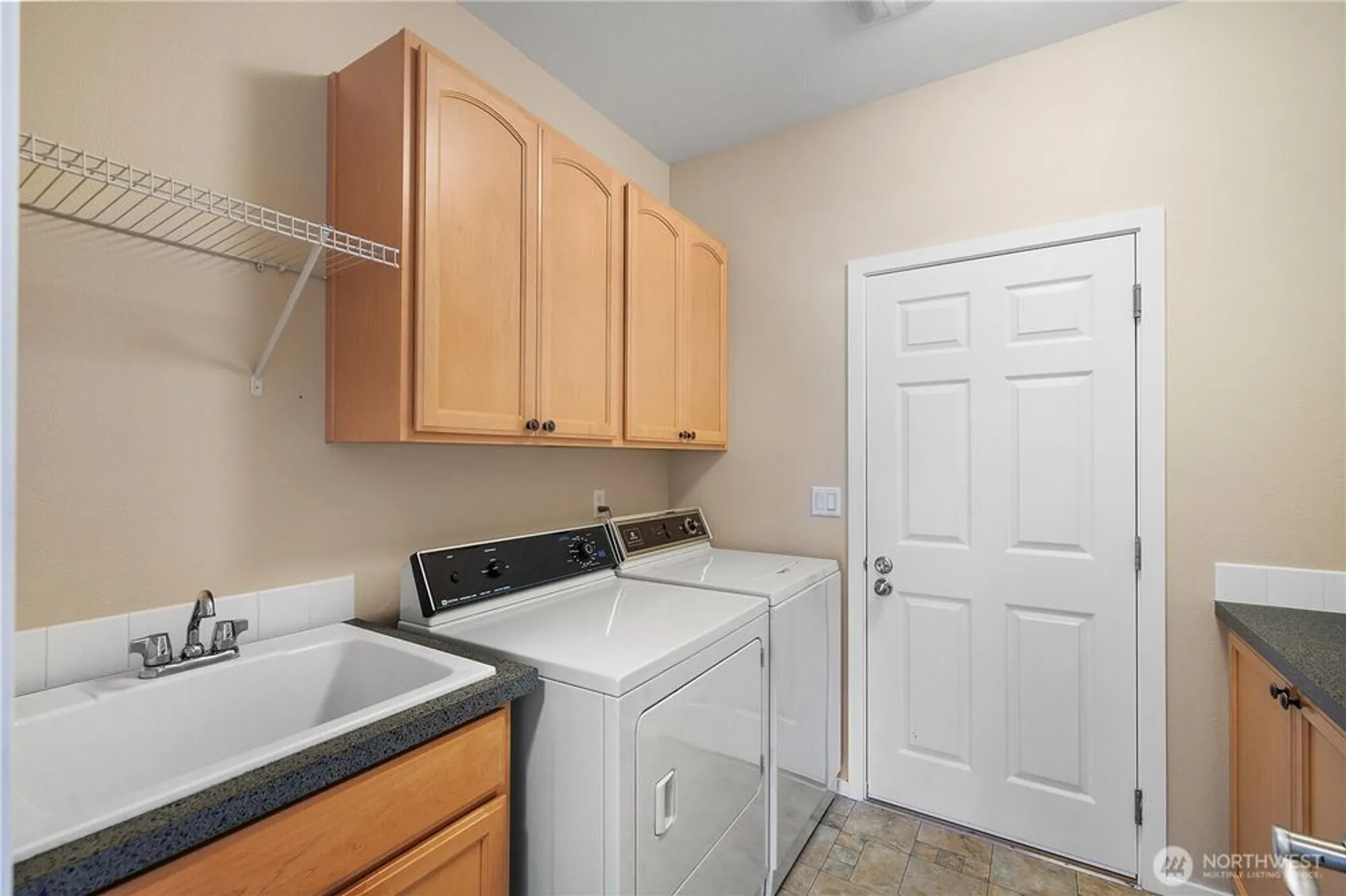 Property Slideshow image 37 of 39 | 4812 spokane st, Lacey, WA, 98516