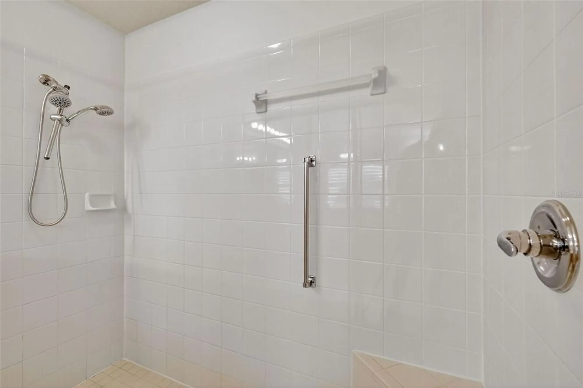 Property Slideshow image 32 of 90 | 24547 bocage way, Leesburg, FL, 34748