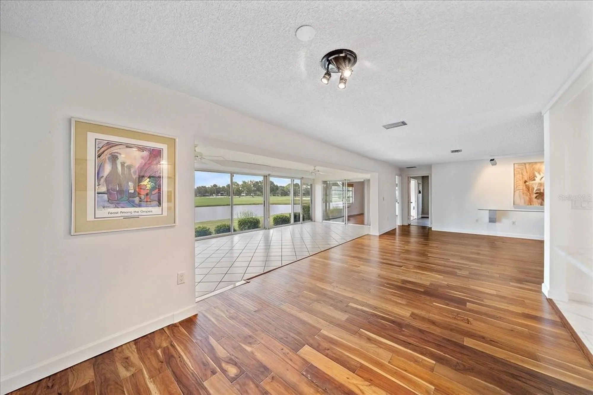 Property Slideshow image 11 of 36 | 7077 w country club dr, Sarasota, FL, 34243