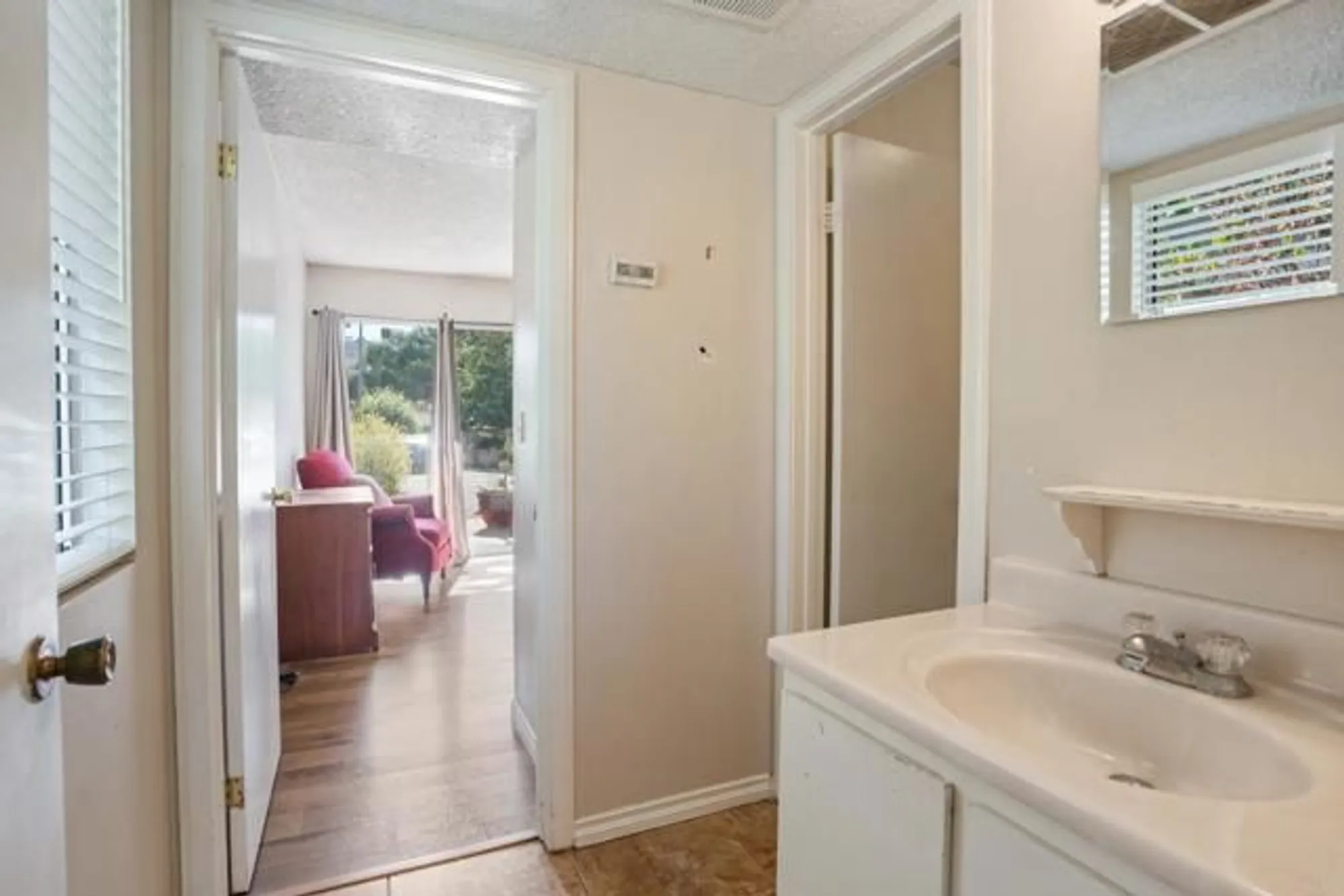 Property Slideshow image 14 of 21 | 27735 mountain meadow rd unit 19, Escondido, CA, 92026