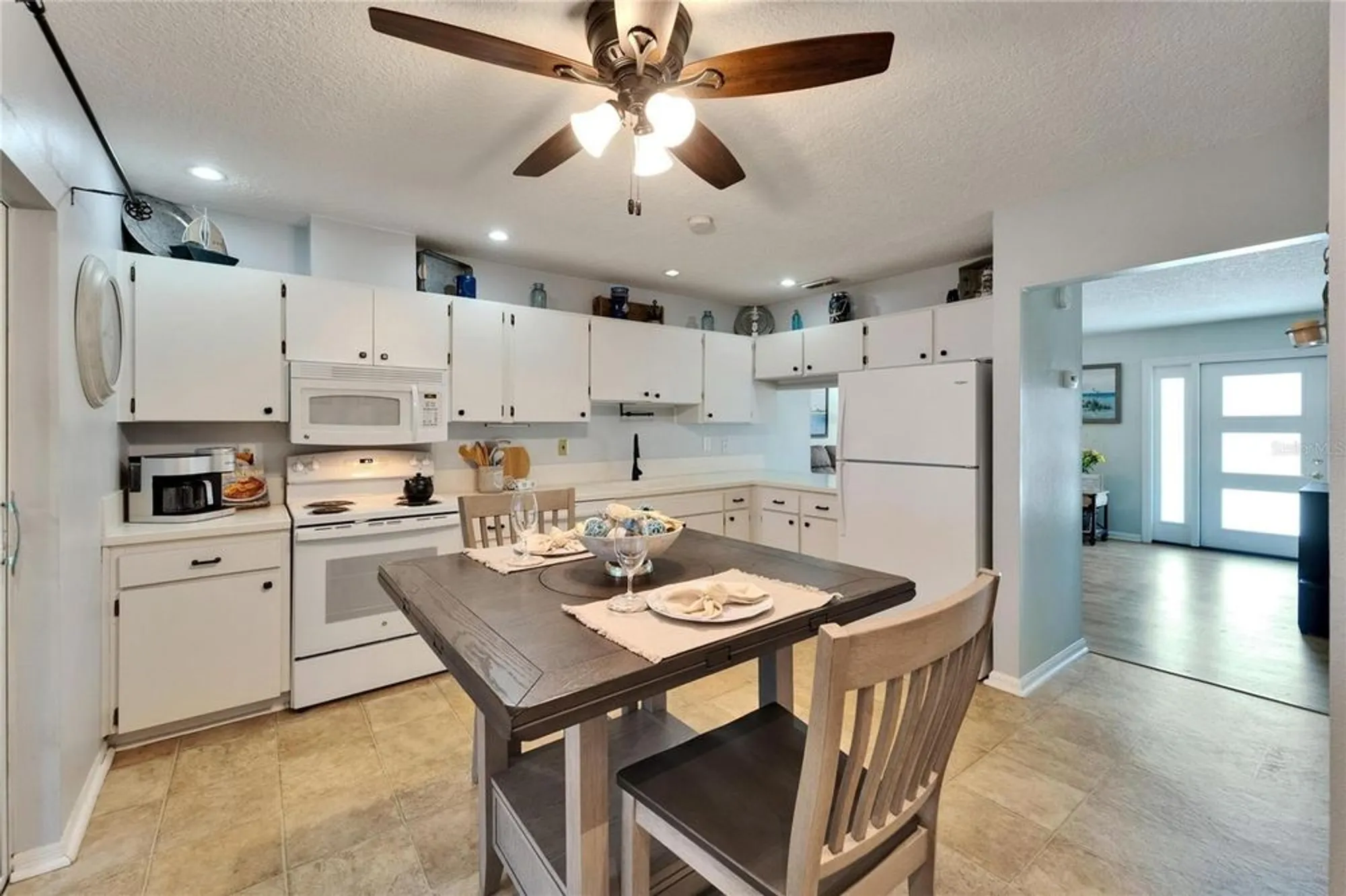 Property Slideshow image 10 of 45 | 1349 new bedford dr # 6, Sun City Center, FL, 33573