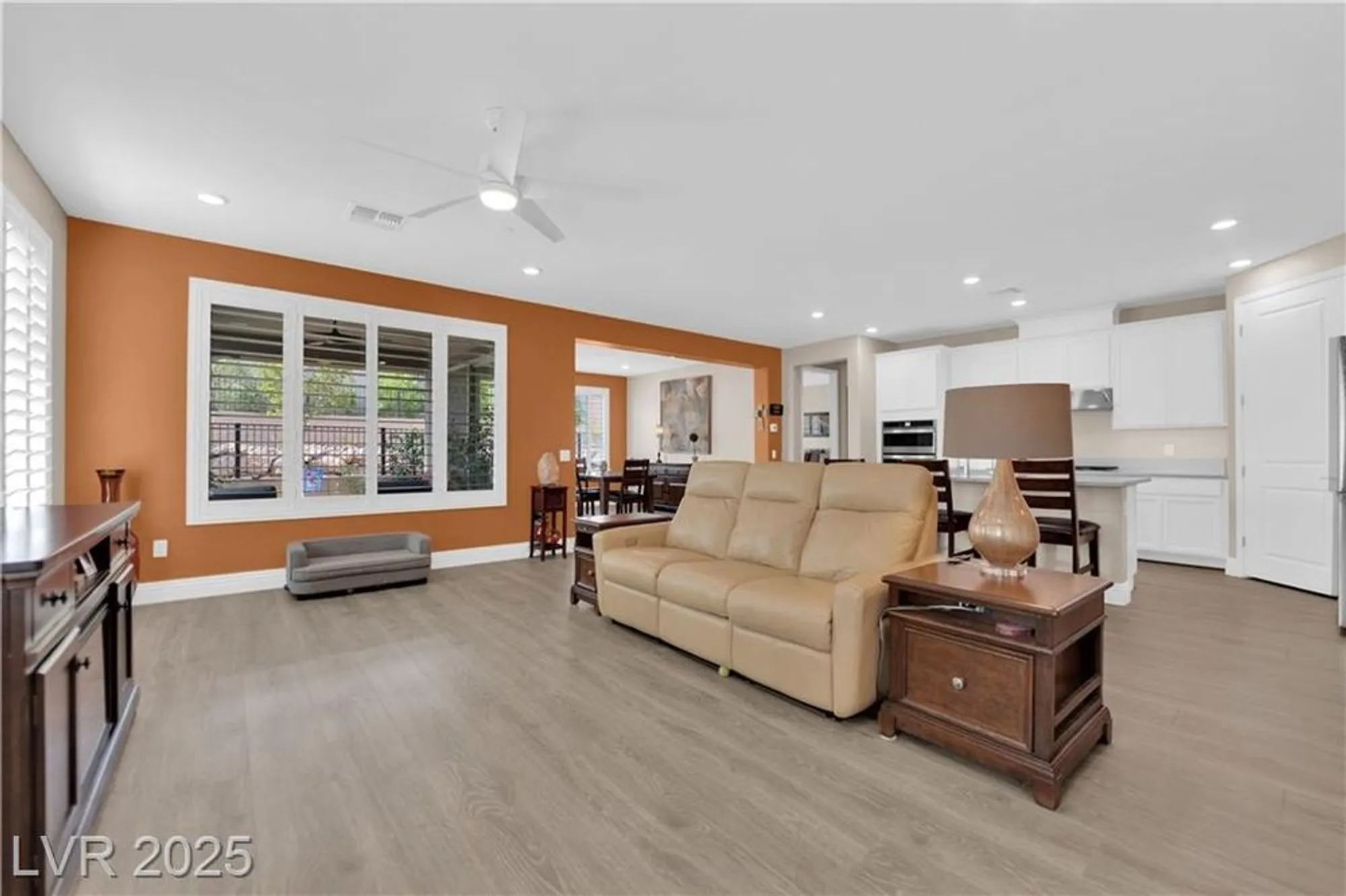 Property Slideshow image 13 of 57 | 11 arid crest ave, Henderson, NV, 89011