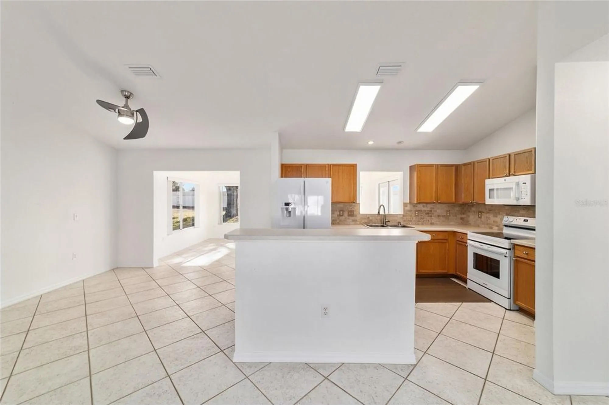 Property Slideshow image 11 of 66 | 14280 se 85th ave, Summerfield, FL, 34491