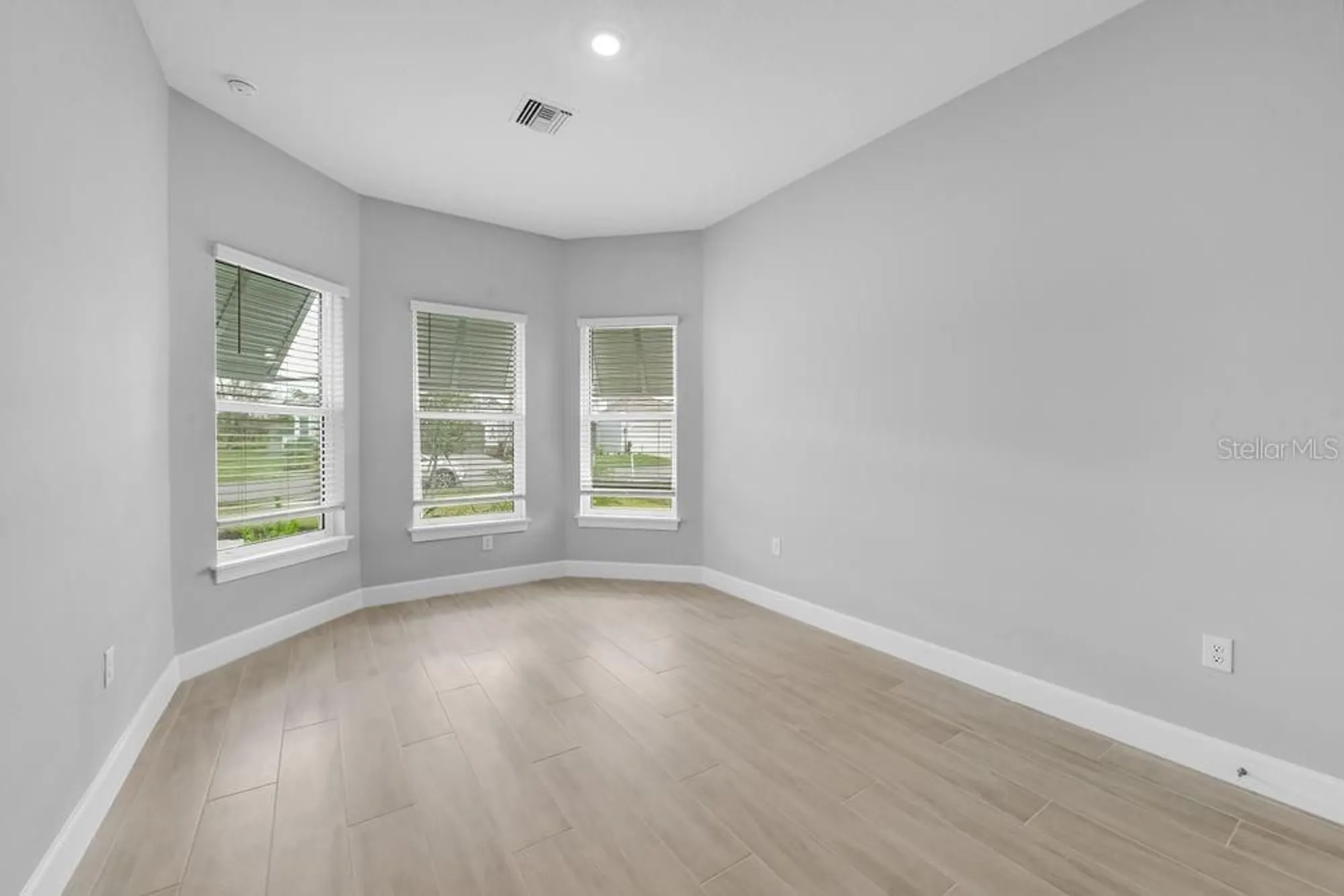 Property Slideshow image 8 of 22 | 14919 contenta loop, Bradenton, FL, 34211