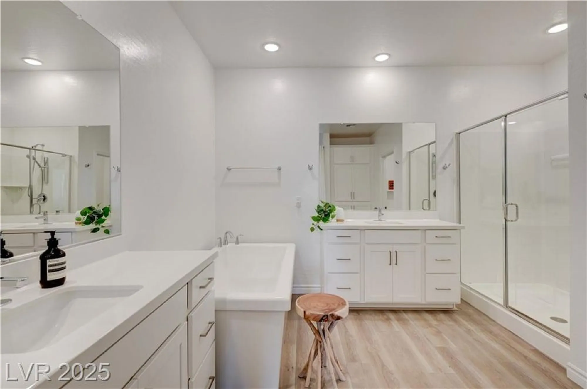 Property Slideshow image 8 of 35 | 2555 hampton rd 8202, Henderson, NV, 89052