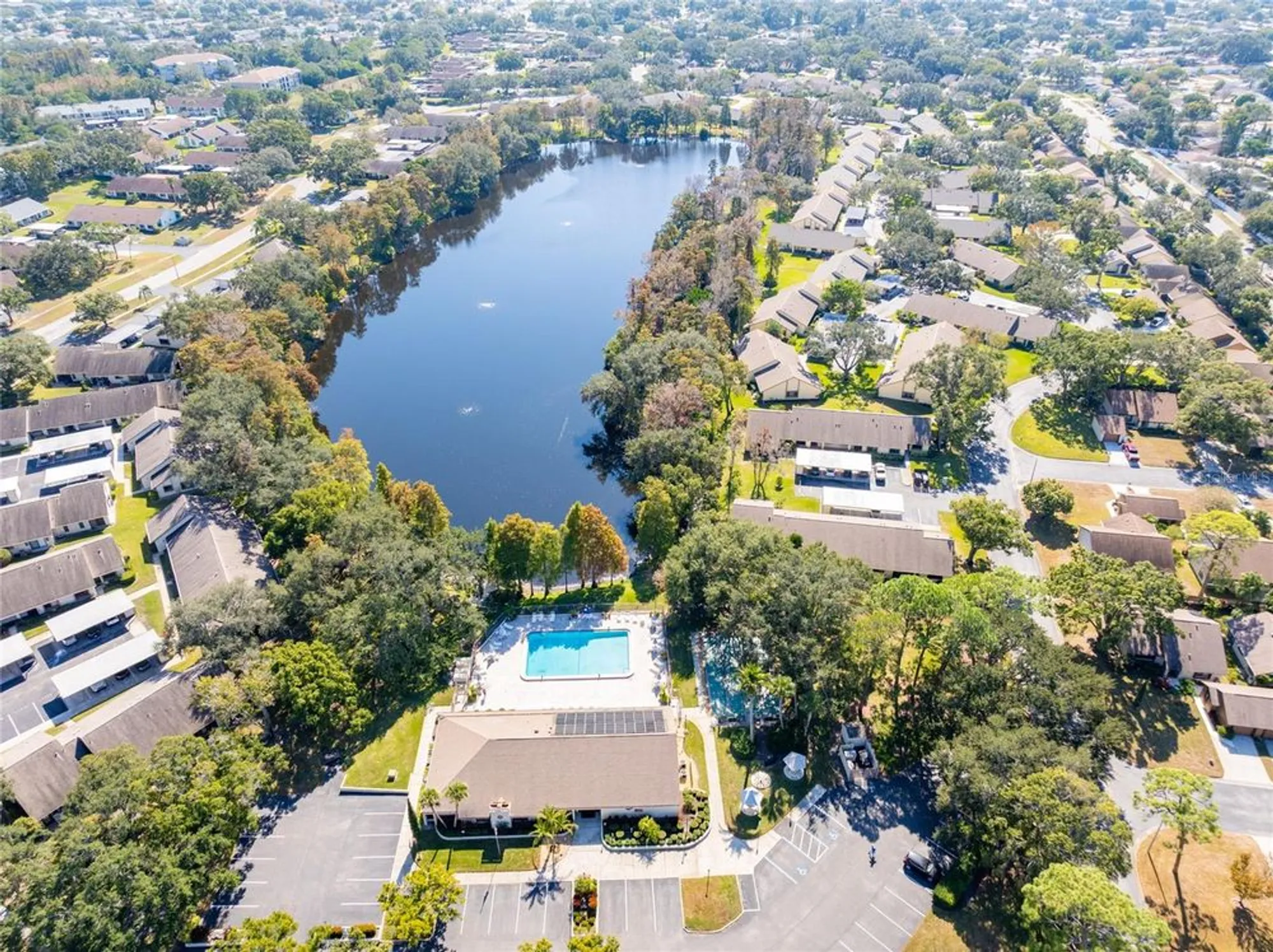 Property Slideshow image 30 of 32 | 2502 laurelwood dr # 3b, Clearwater, FL, 33763