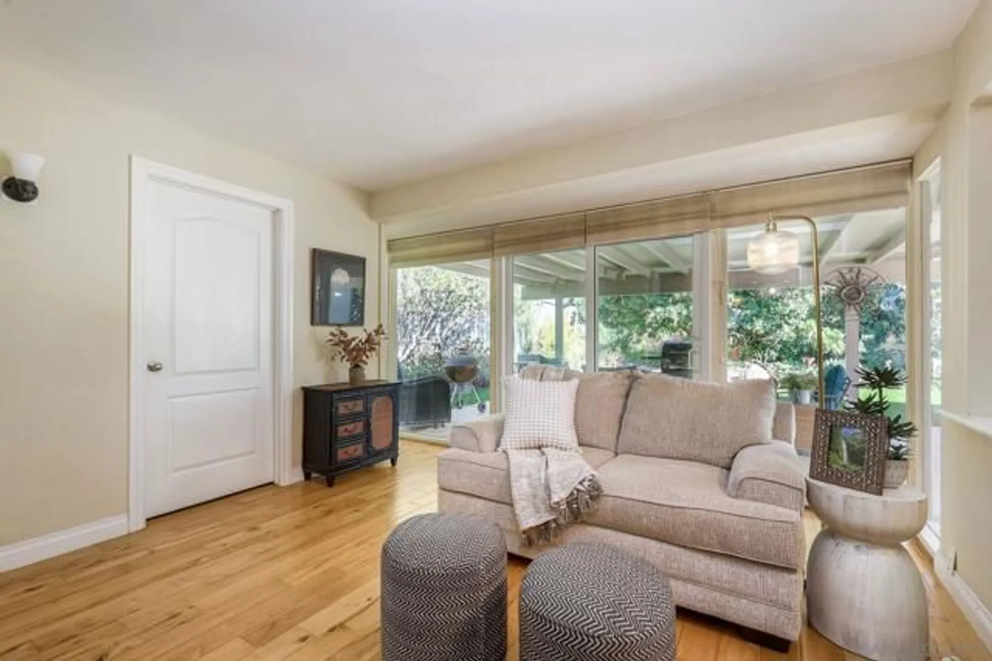 Property Slideshow image 28 of 34 | 12528 niego ln, San Diego, CA, 92128