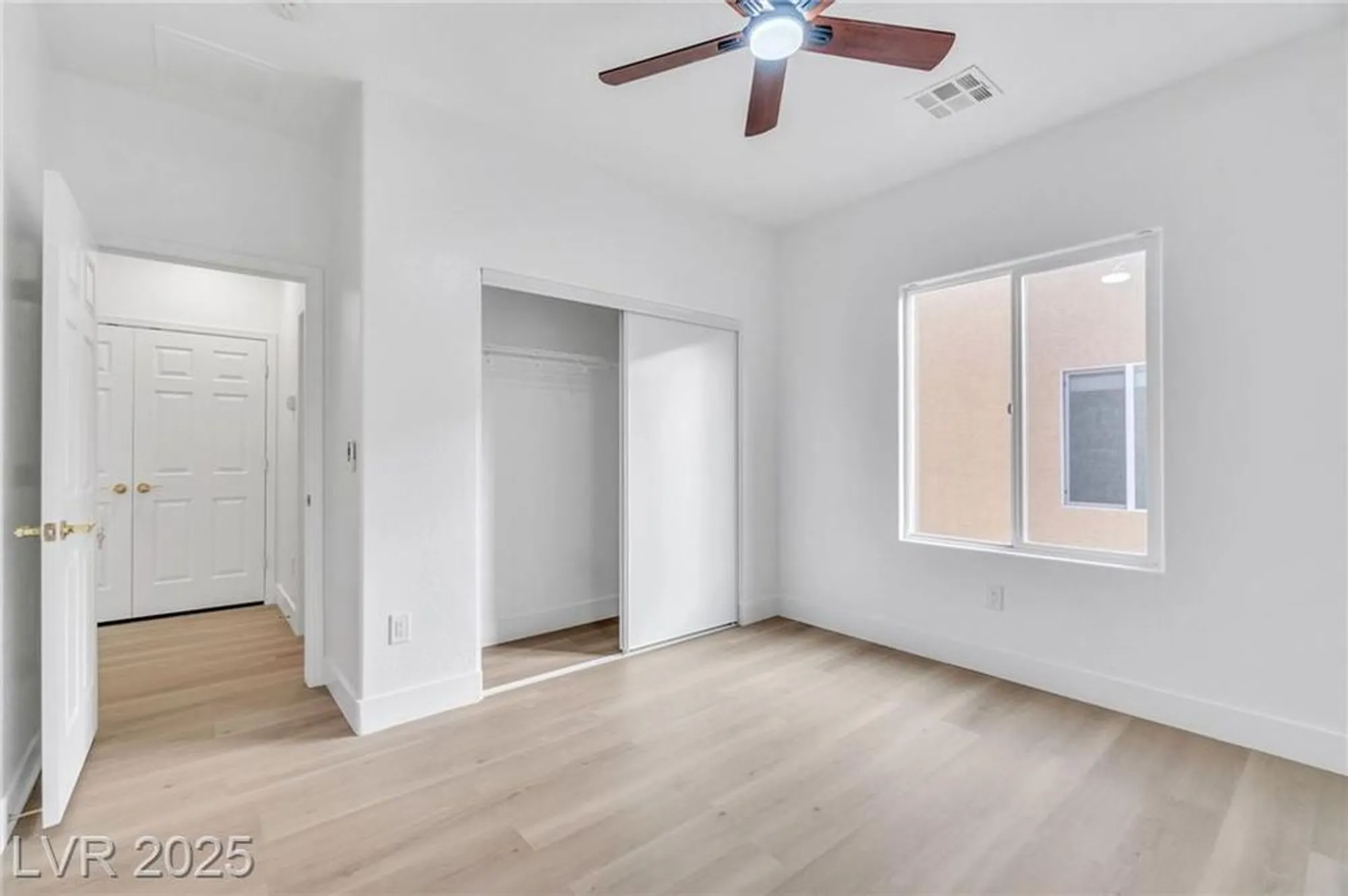 Property Slideshow image 23 of 32 | 3508 kittiwake rd, North Las Vegas, NV, 89084