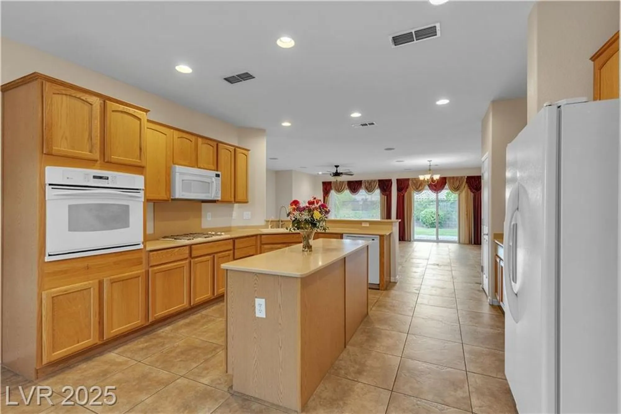 Property Slideshow image 16 of 52 | 2244 savannah river st, Henderson, NV, 89044