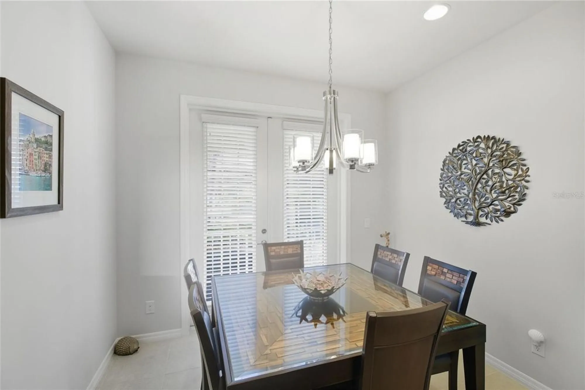 Property Slideshow image 12 of 63 | 6105 granaway ct, Sarasota, FL, 34238