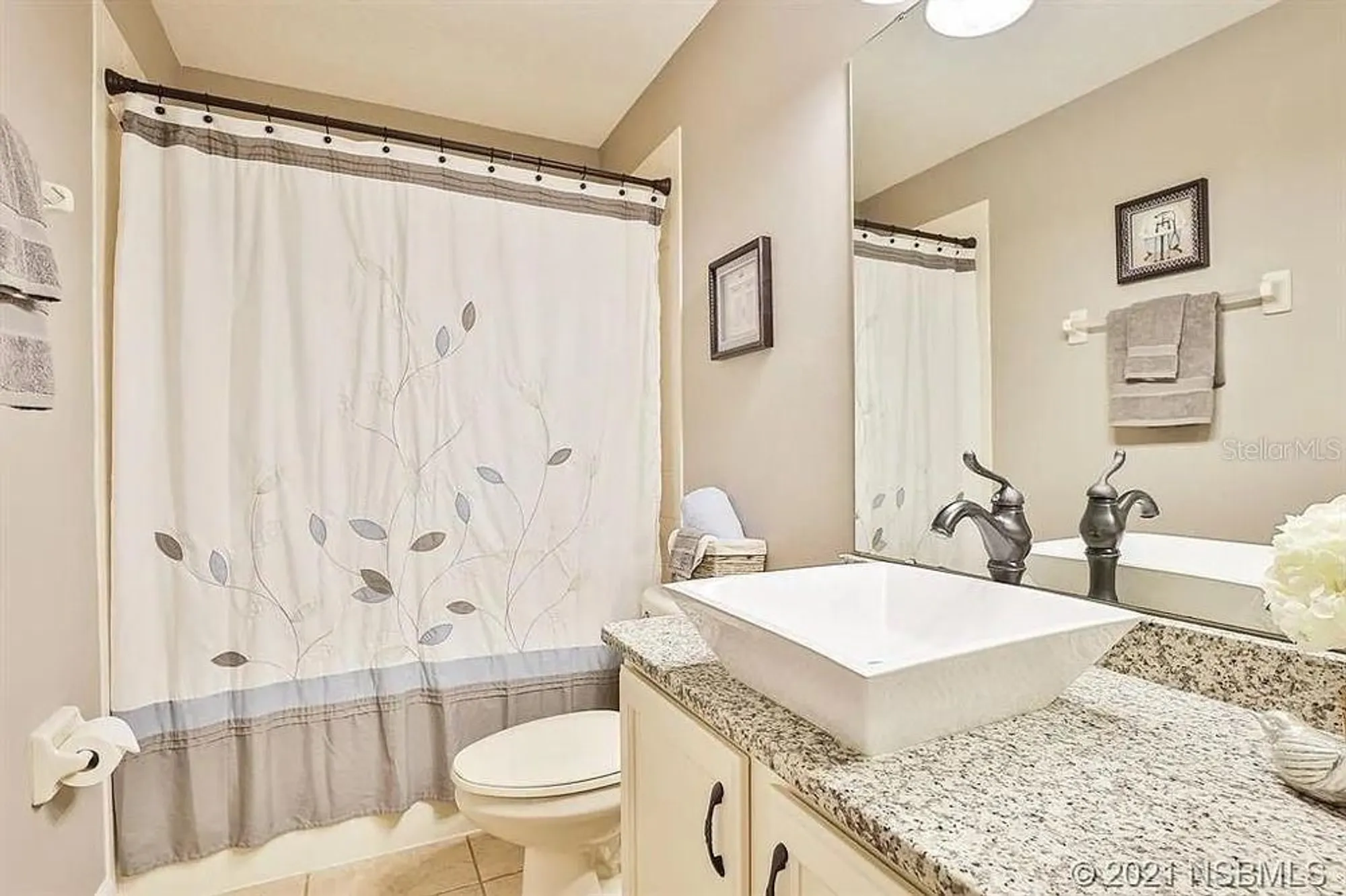 Property Slideshow image 11 of 35 | 453 venetian villa dr, New Smyrna Beach, FL, 32168