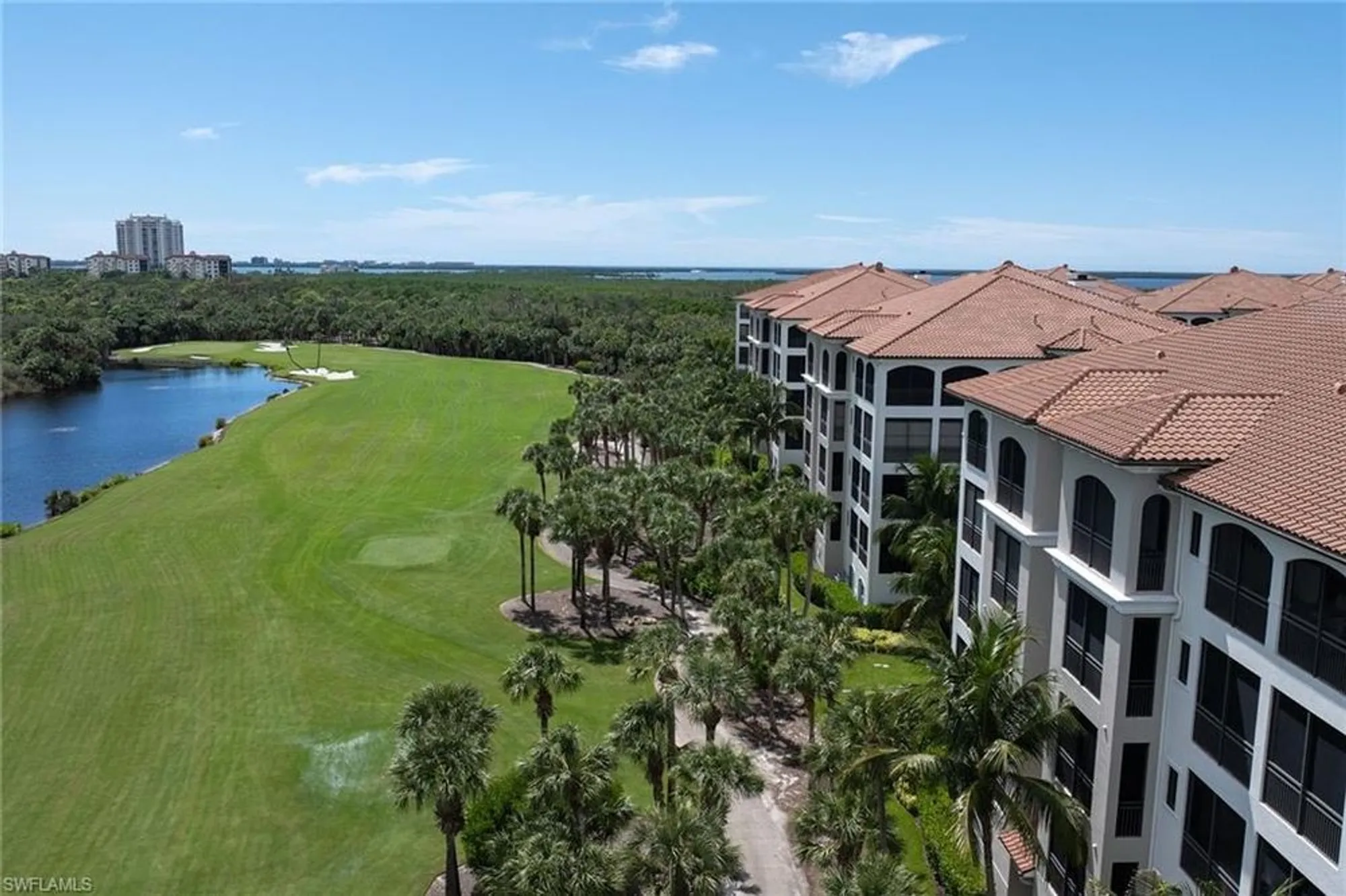 Property Slideshow image 21 of 28 | 4711 via del corso ln 402, Bonita Springs, FL, 34134