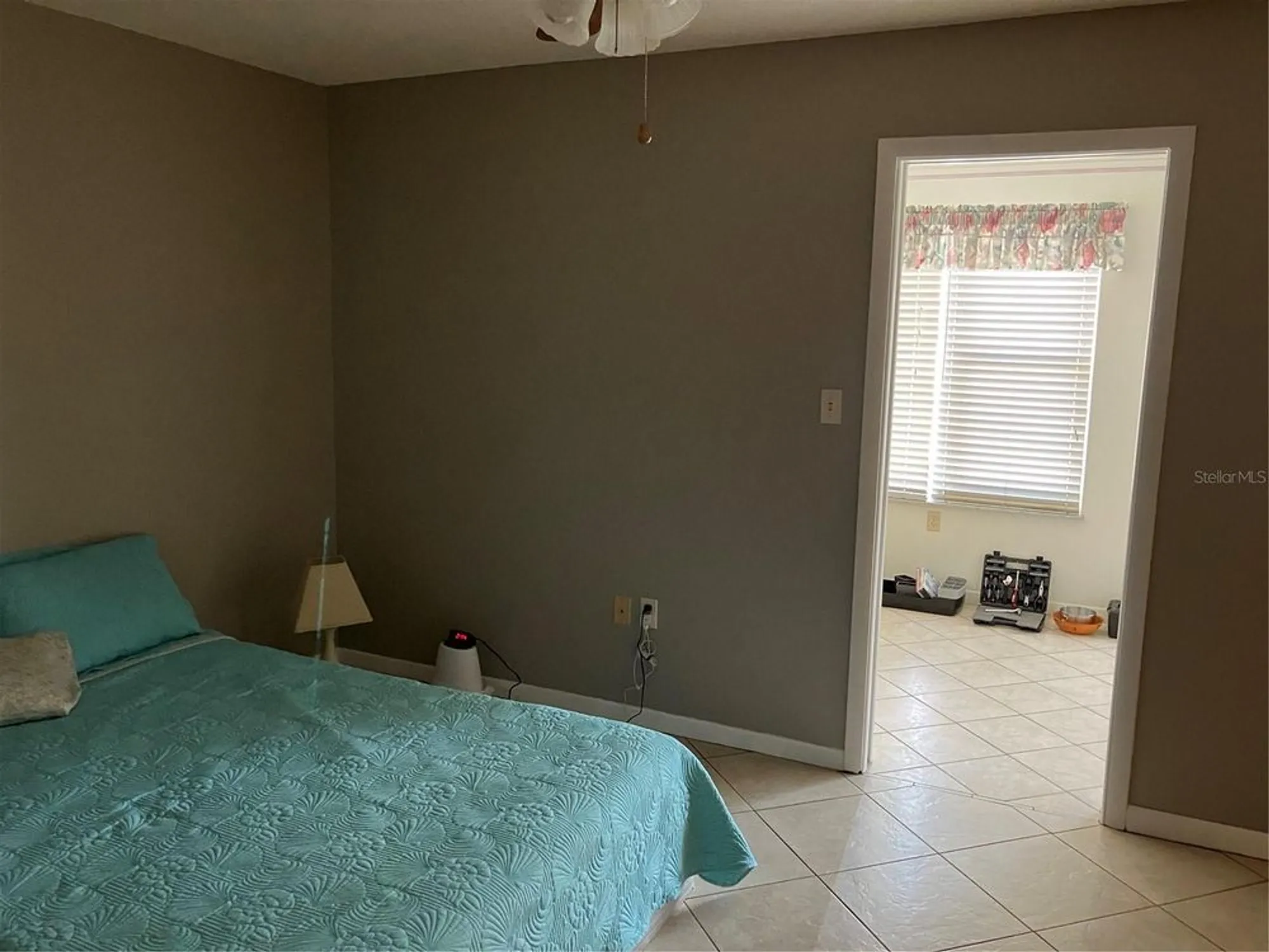 Property Slideshow image 12 of 15 | 5247 81st st n apt 18, Saint Petersburg, FL, 33709
