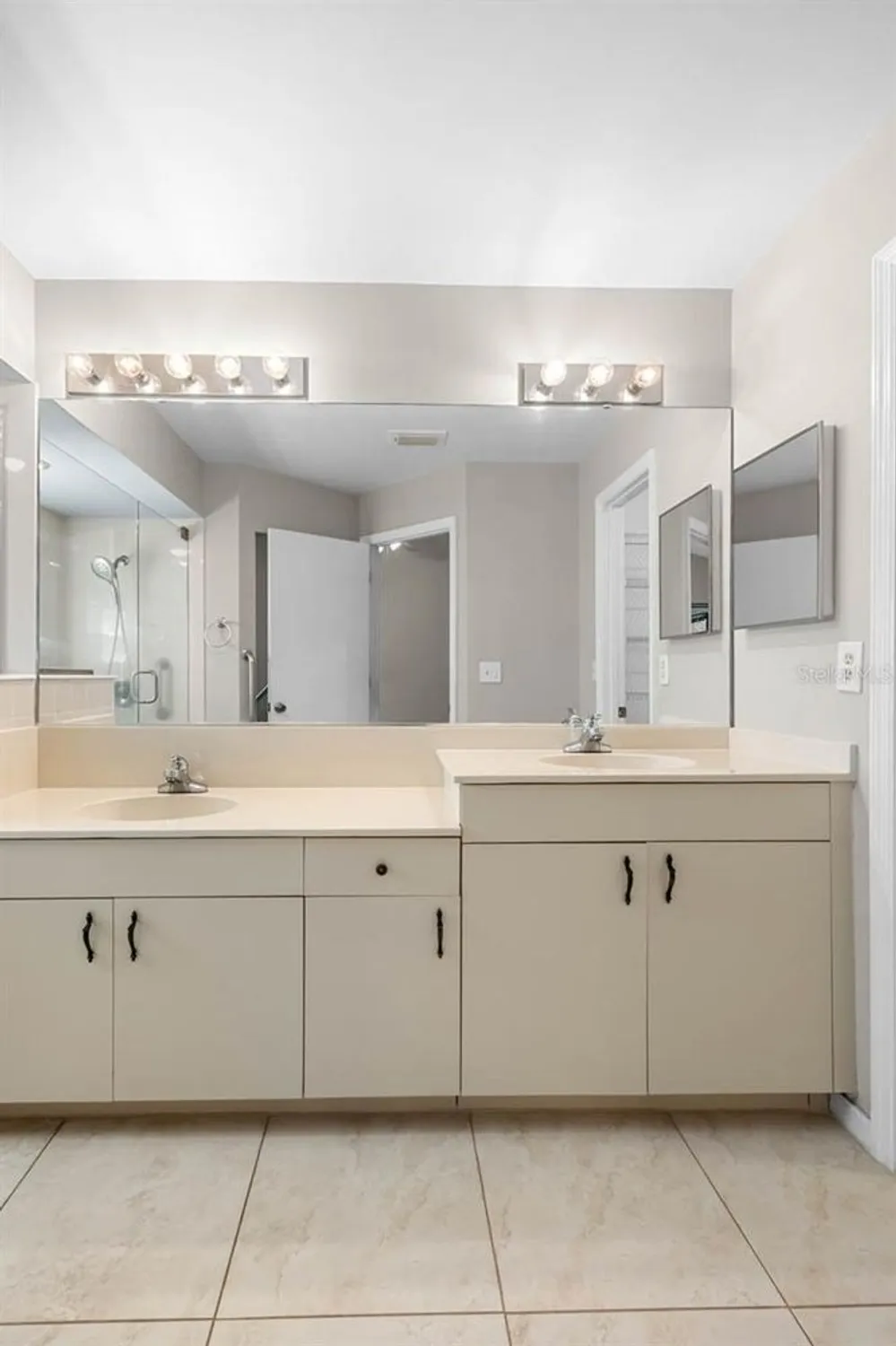 Property Slideshow image 17 of 54 | 1209 litchfield dr # 42, Sun City Center, FL, 33573