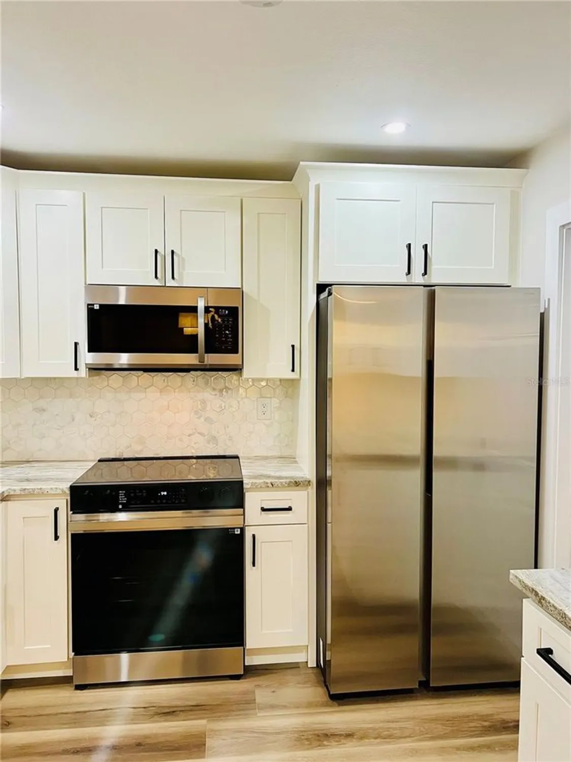 Property Slideshow image 14 of 28 | 801 leeward way, Palm Harbor, FL, 34685