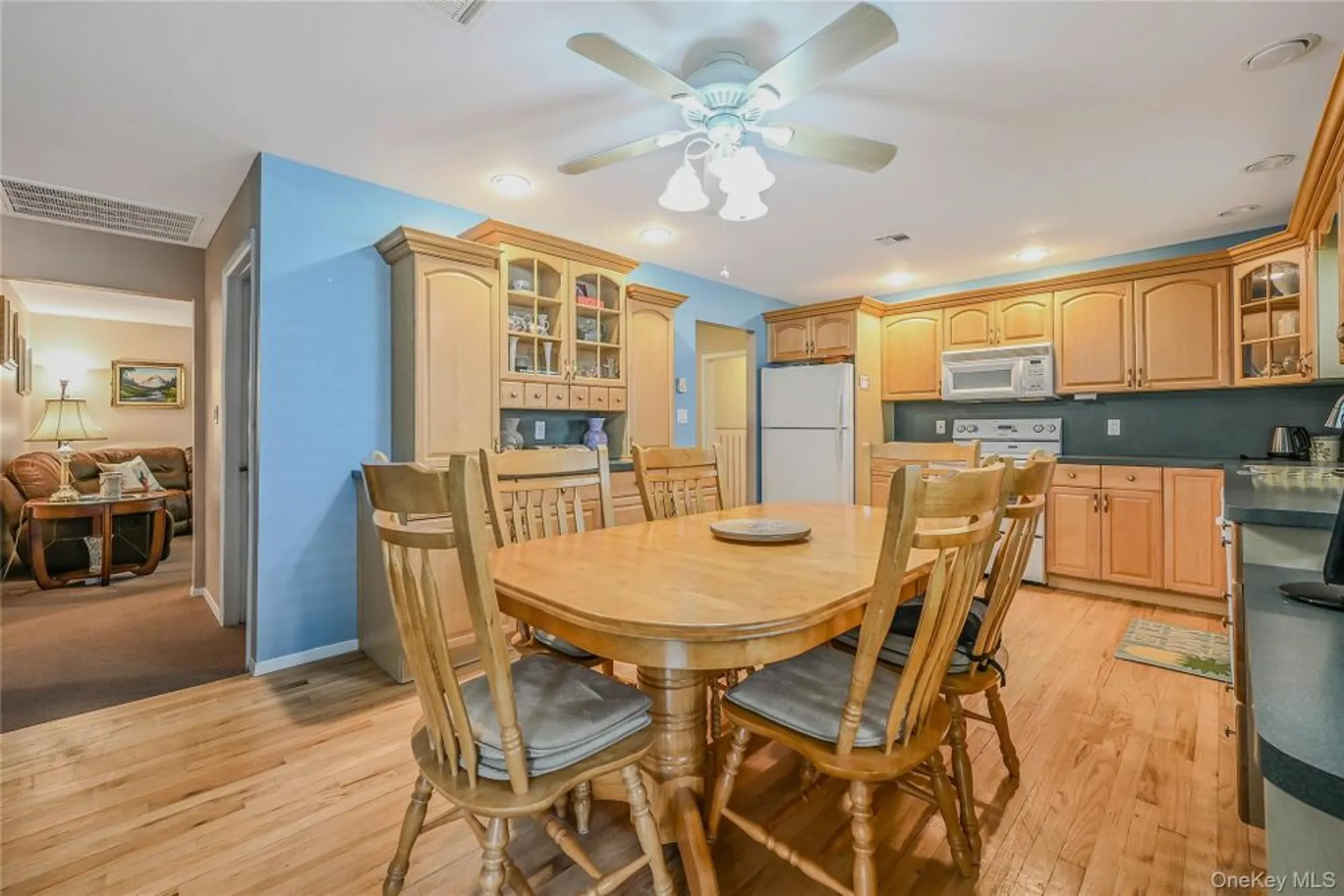 Property Slideshow image 7 of 29 | 151 laurance ln, Ridge, NY, 11961