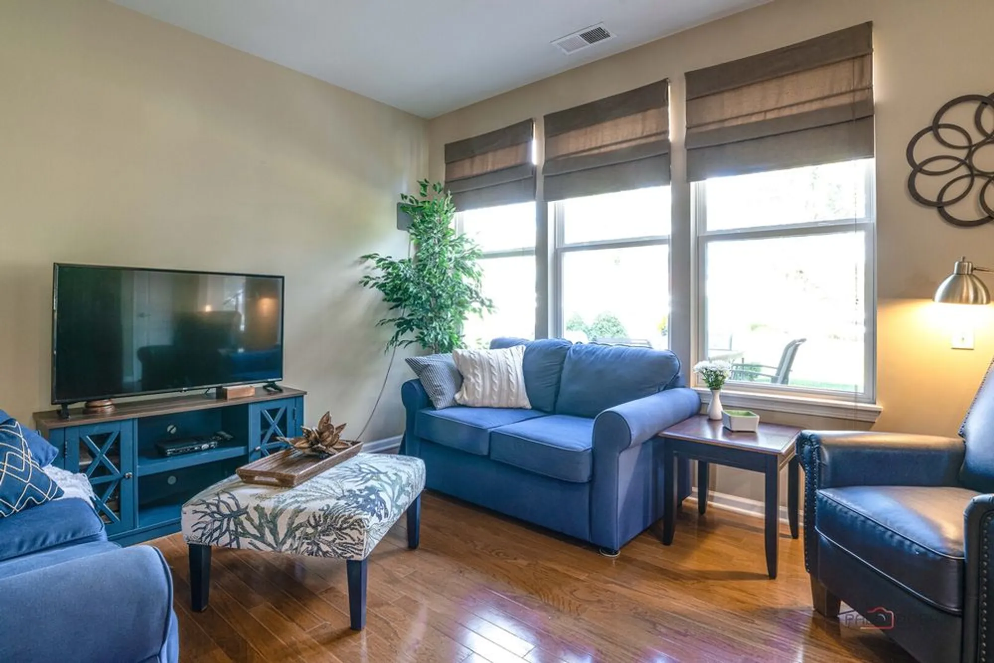 Property Slideshow image 15 of 34 | 3174 comstock ct, Mundelein, IL, 60060