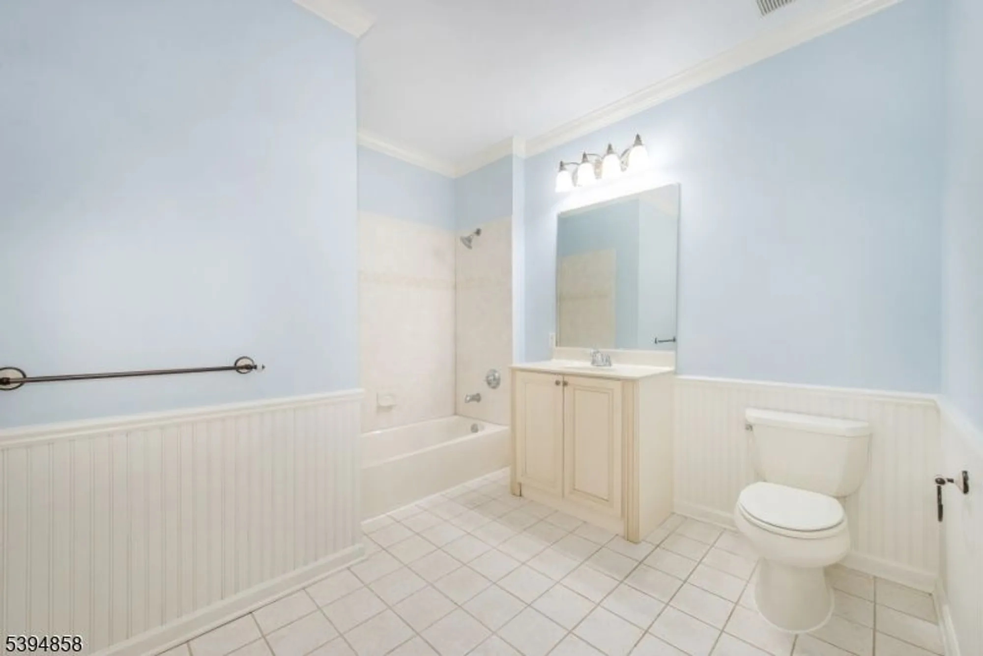 Property Slideshow image 9 of 20 | 29 ridgeview ln, Mount Arlington, NJ, 07856