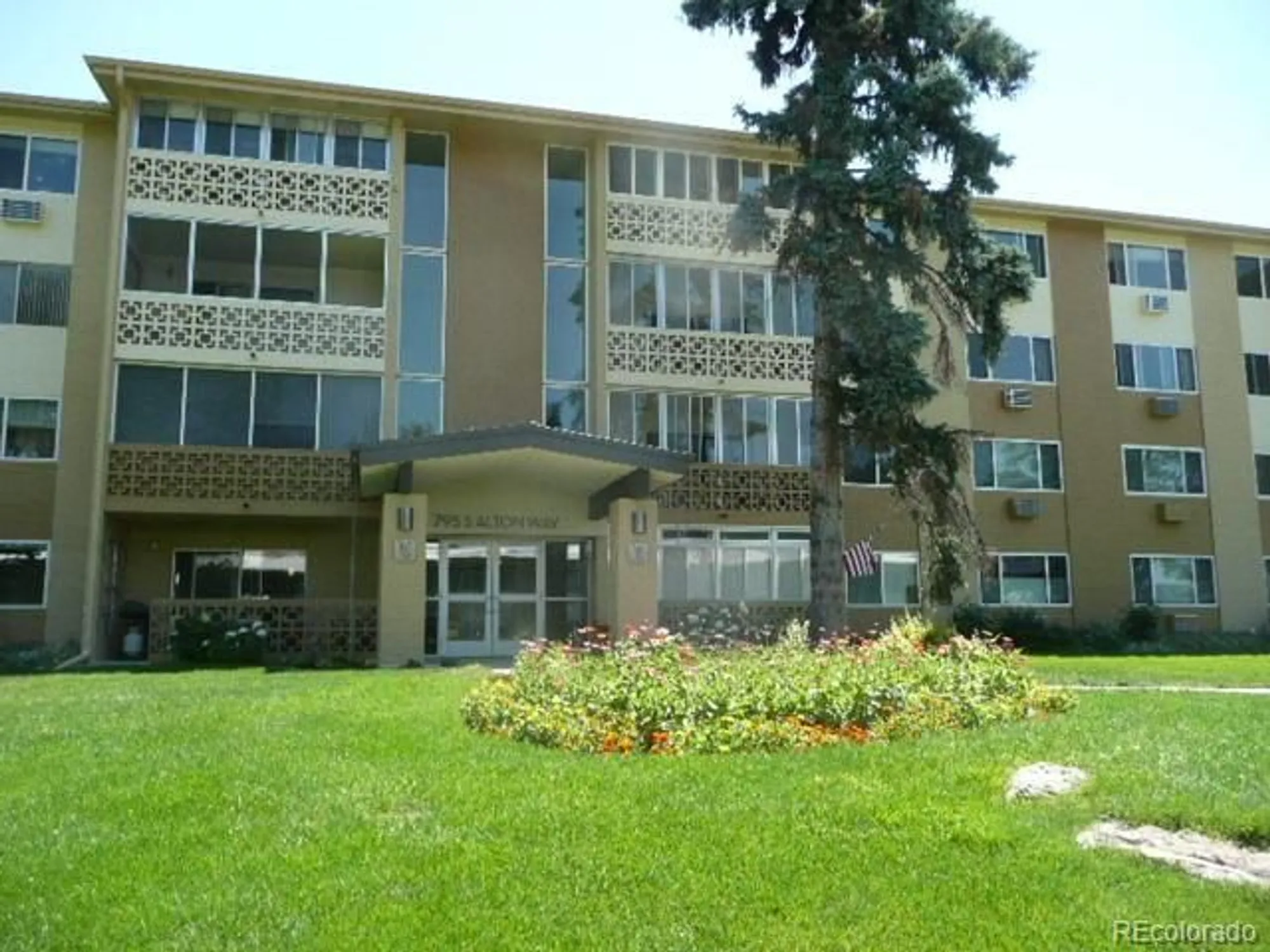 Property Slideshow image 22 of 44 | 795 s alton way unit 5d, Denver, CO, 80247